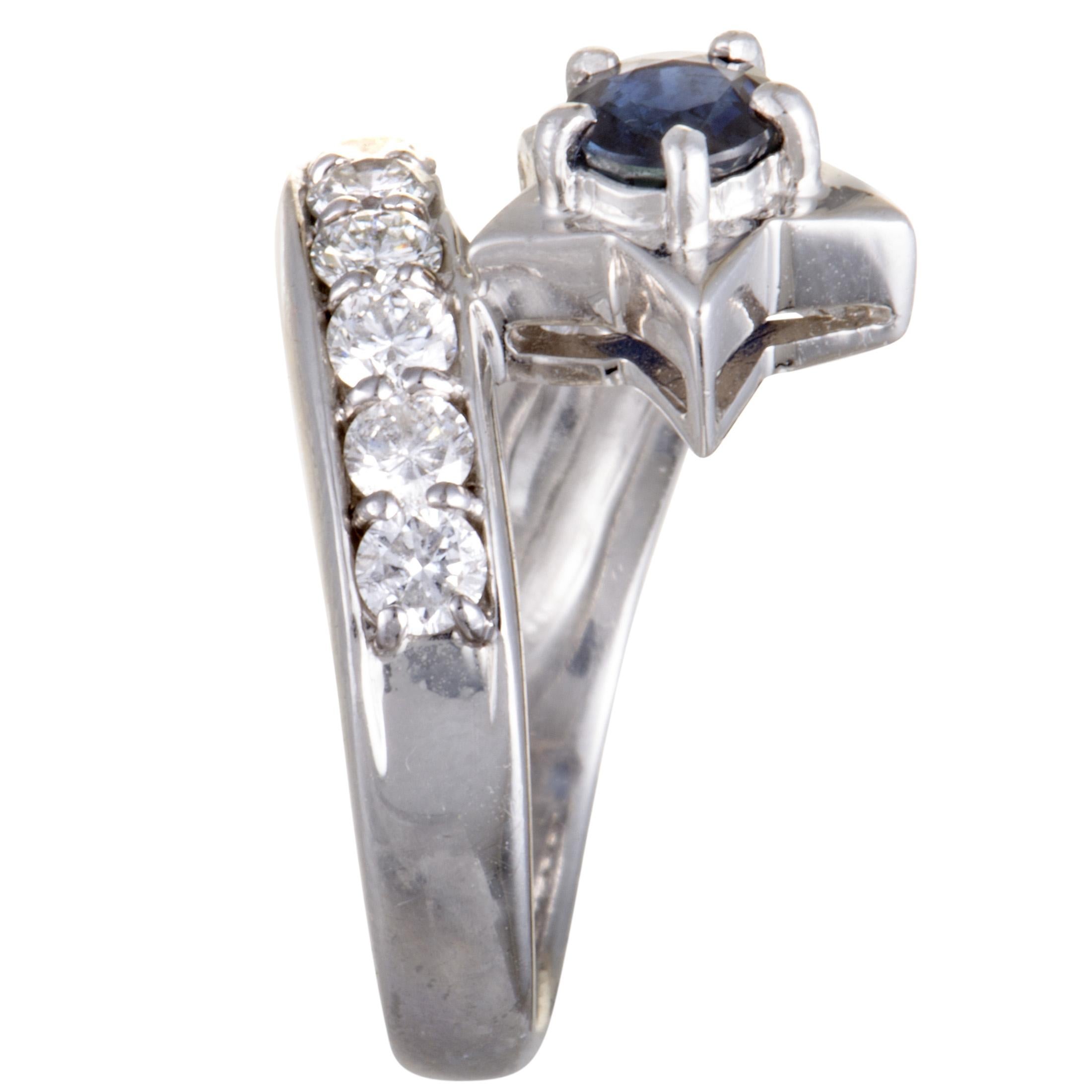 Platinum Diamond Pave and Sapphire Star Ring In Excellent Condition In Southampton, PA