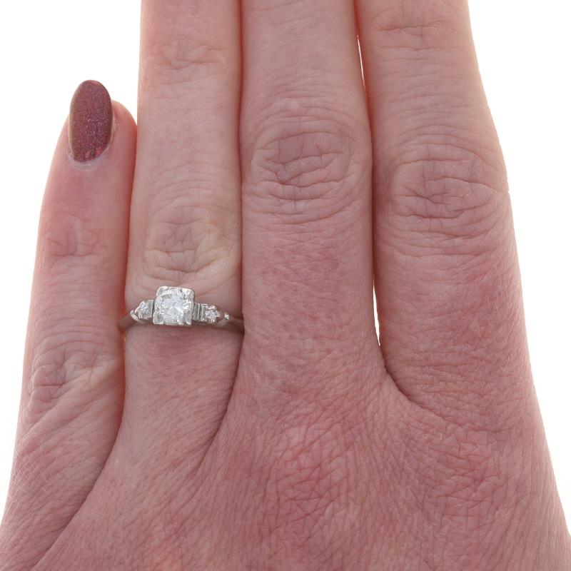 Taglio singolo Anello di fidanzamento in platino con diamante retrò - 950 Transitional .54ctw Vintage in vendita