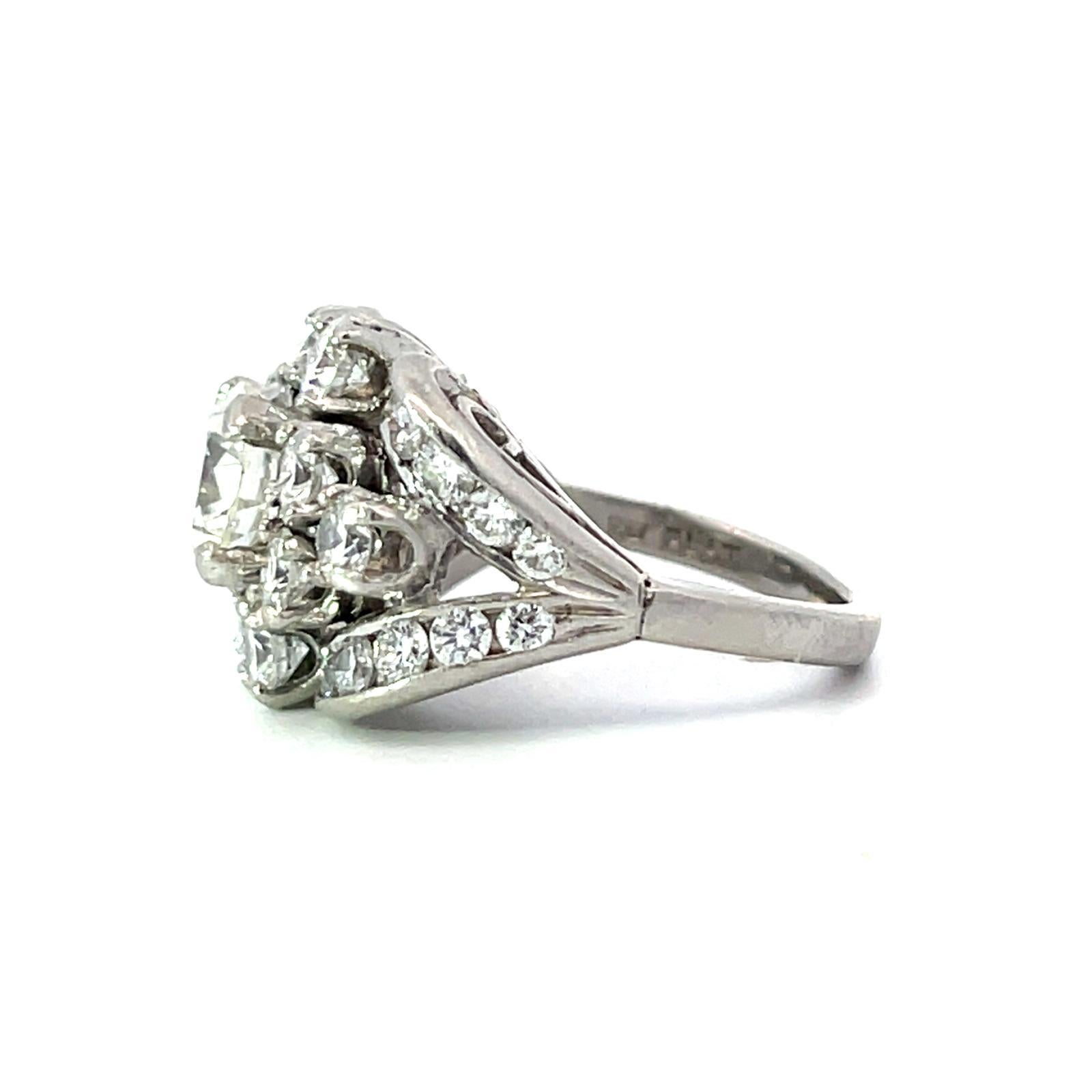 Rétro Bague rétro en platine avec diamant en vente