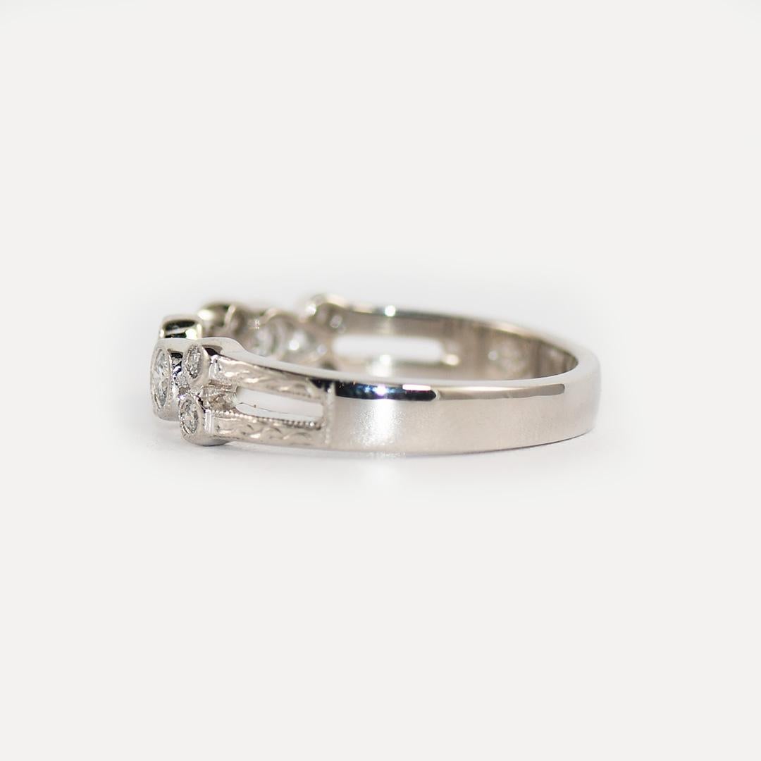Women's Platinum Diamond Ring 0.33tdw, SIze 7 For Sale