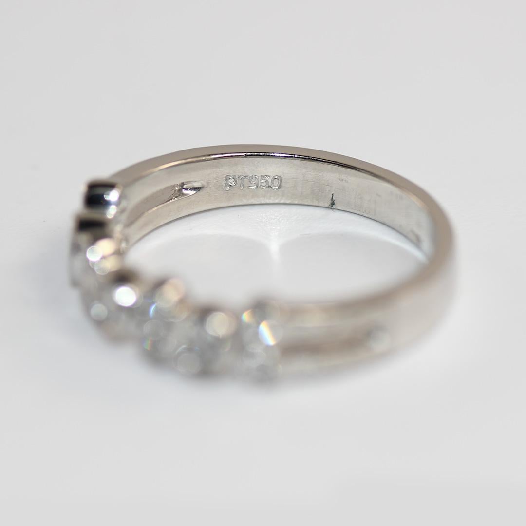 Platinum Diamond Ring 0.33tdw, SIze 7 For Sale 3
