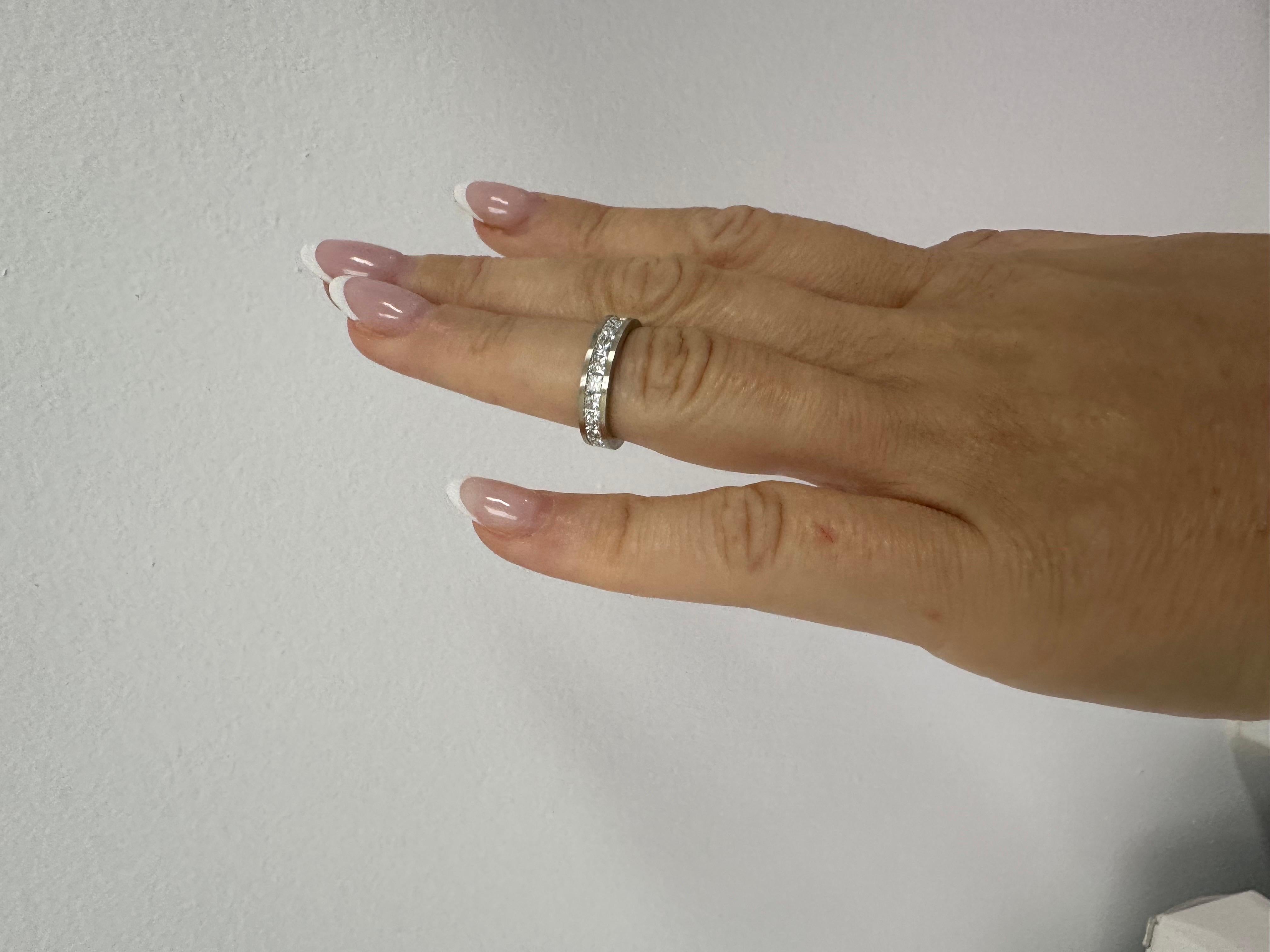 Anillo platino diamante chanel engastado diamantes talla princesa banda PT950 en venta 5