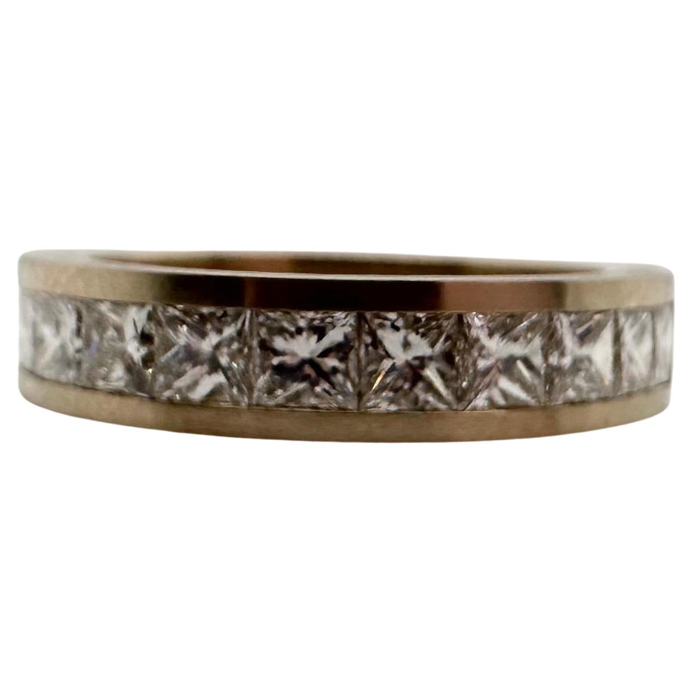 What is a channel set wedding band?