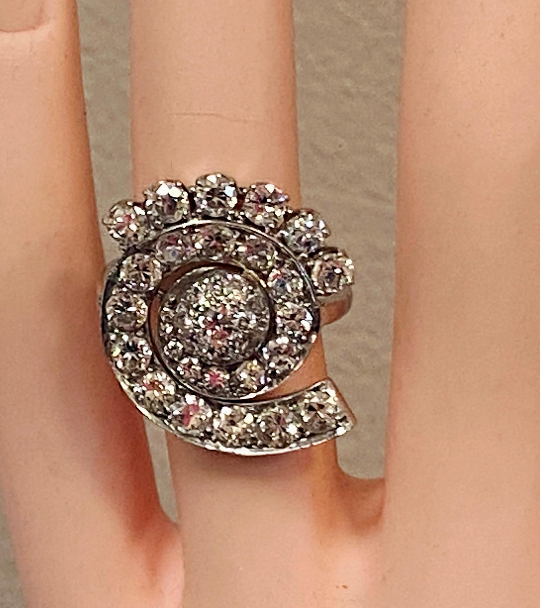 Platinum Diamond Ring Circular Design For Sale 4