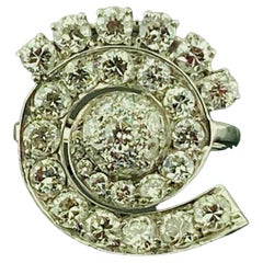 Anello con diamante in platino dal design circolare