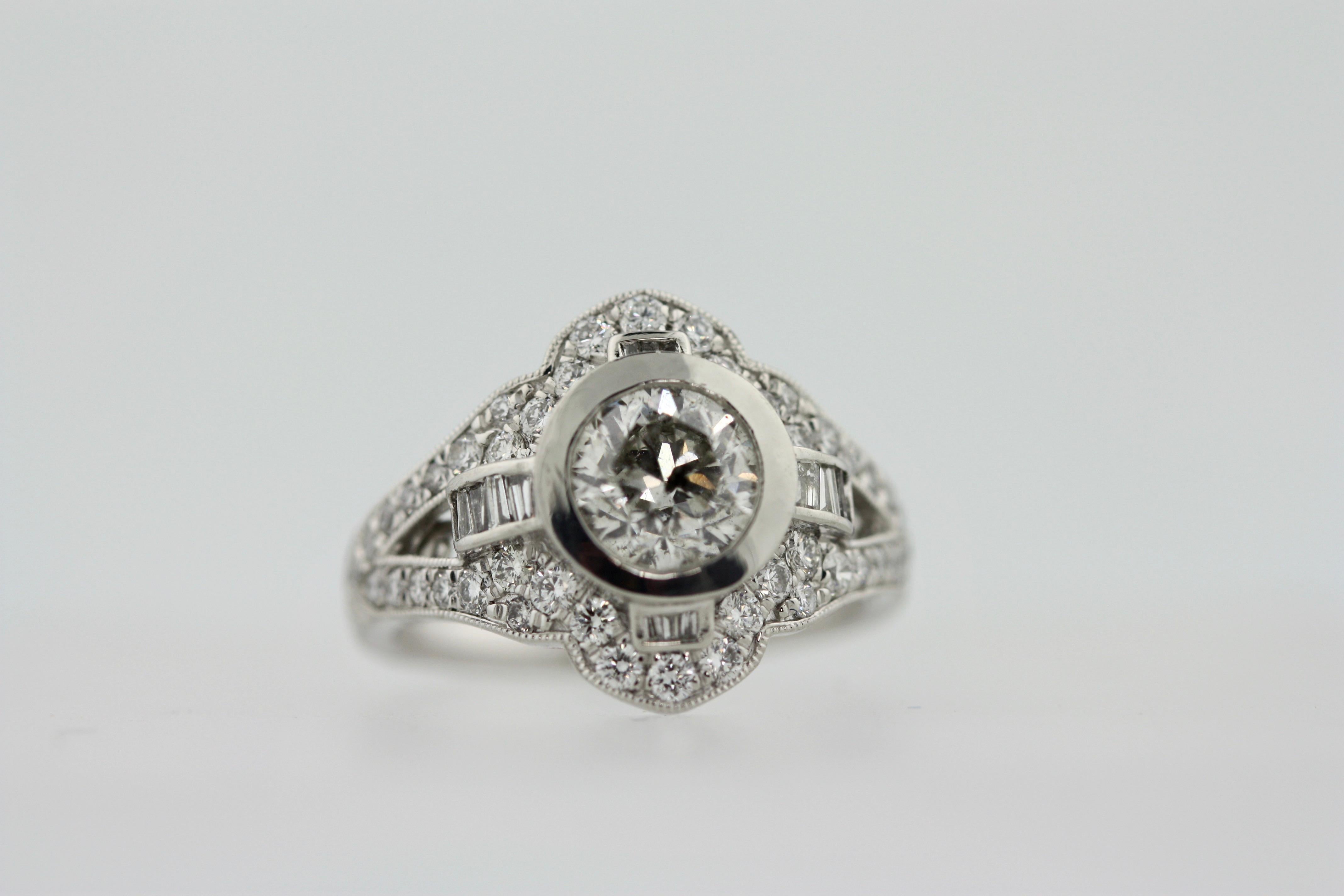 Platinum Diamond Ring In Good Condition In Palm Beach, FL