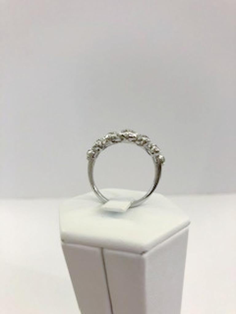 Platinum Diamond Ring In Good Condition For Sale In Palm Springs, CA