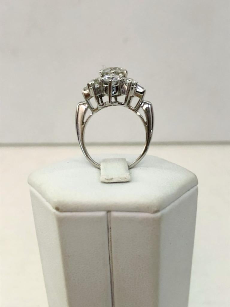 Anello con diamante in platino In condizioni buone in vendita a Los Angeles, CA