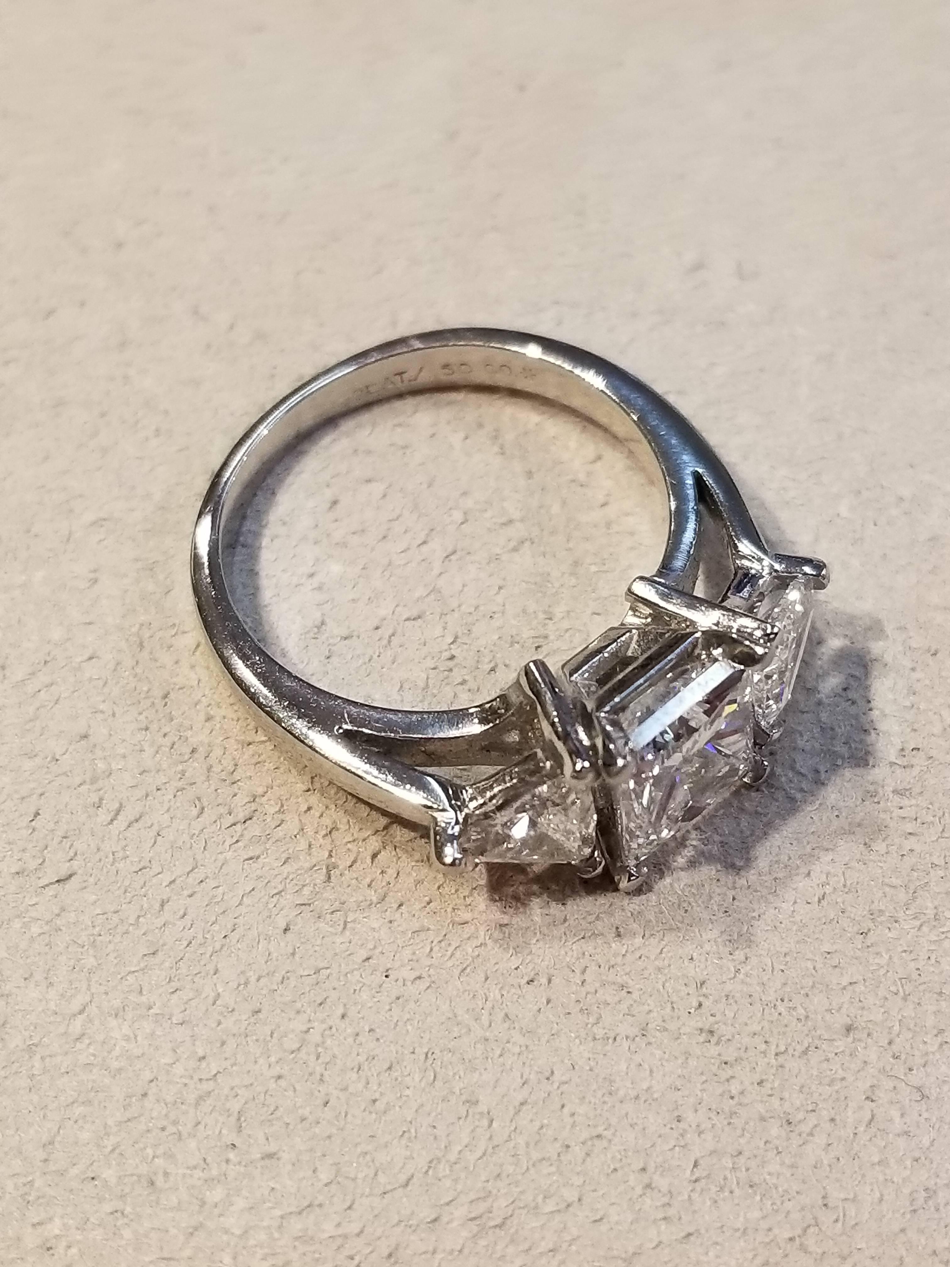 Platinum Diamond Ring In Excellent Condition In Santa Fe, NM