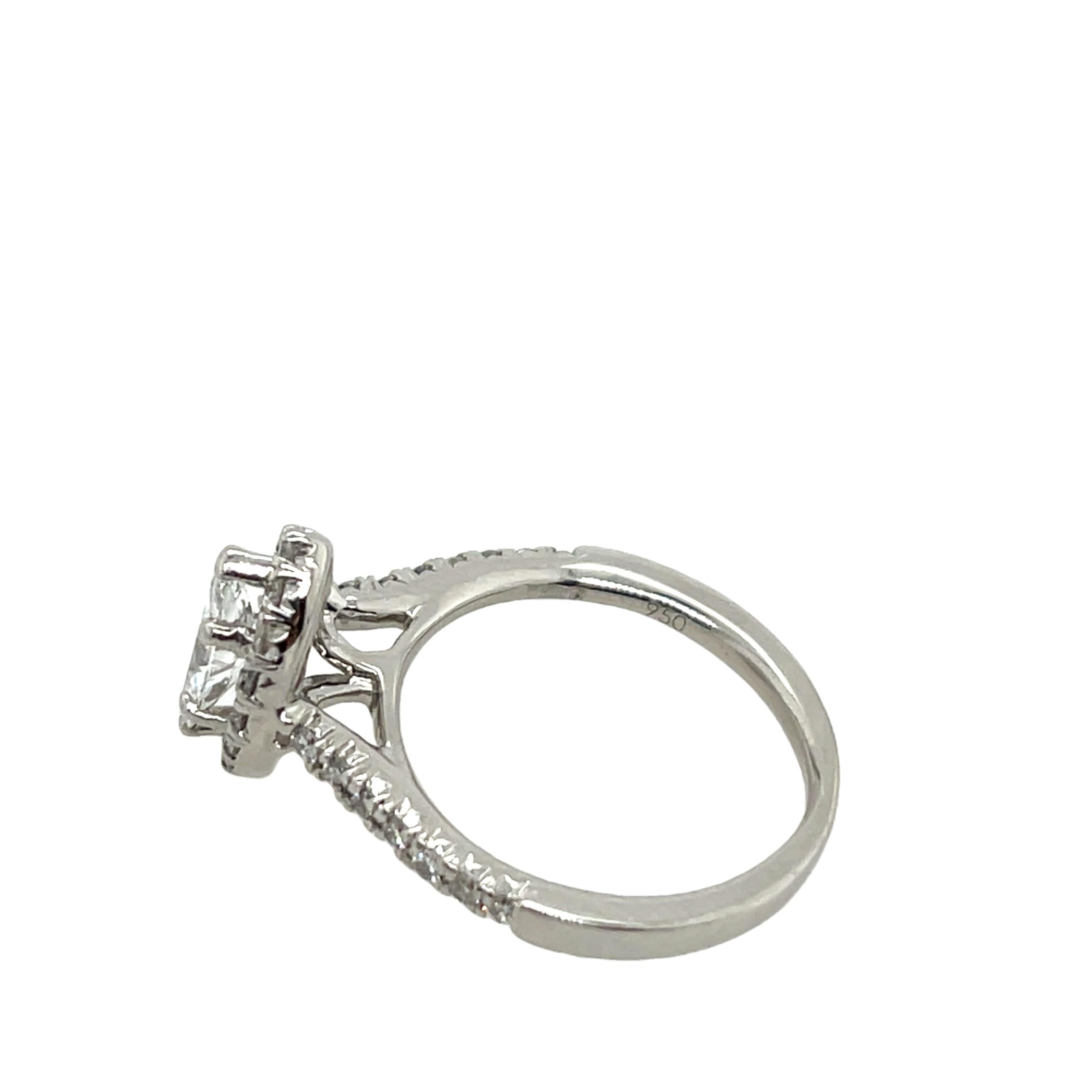 Bague en platine sertie d'un diamant de forme marquise de 0,30 carat, certifié GIA Excellent état - En vente à London, GB