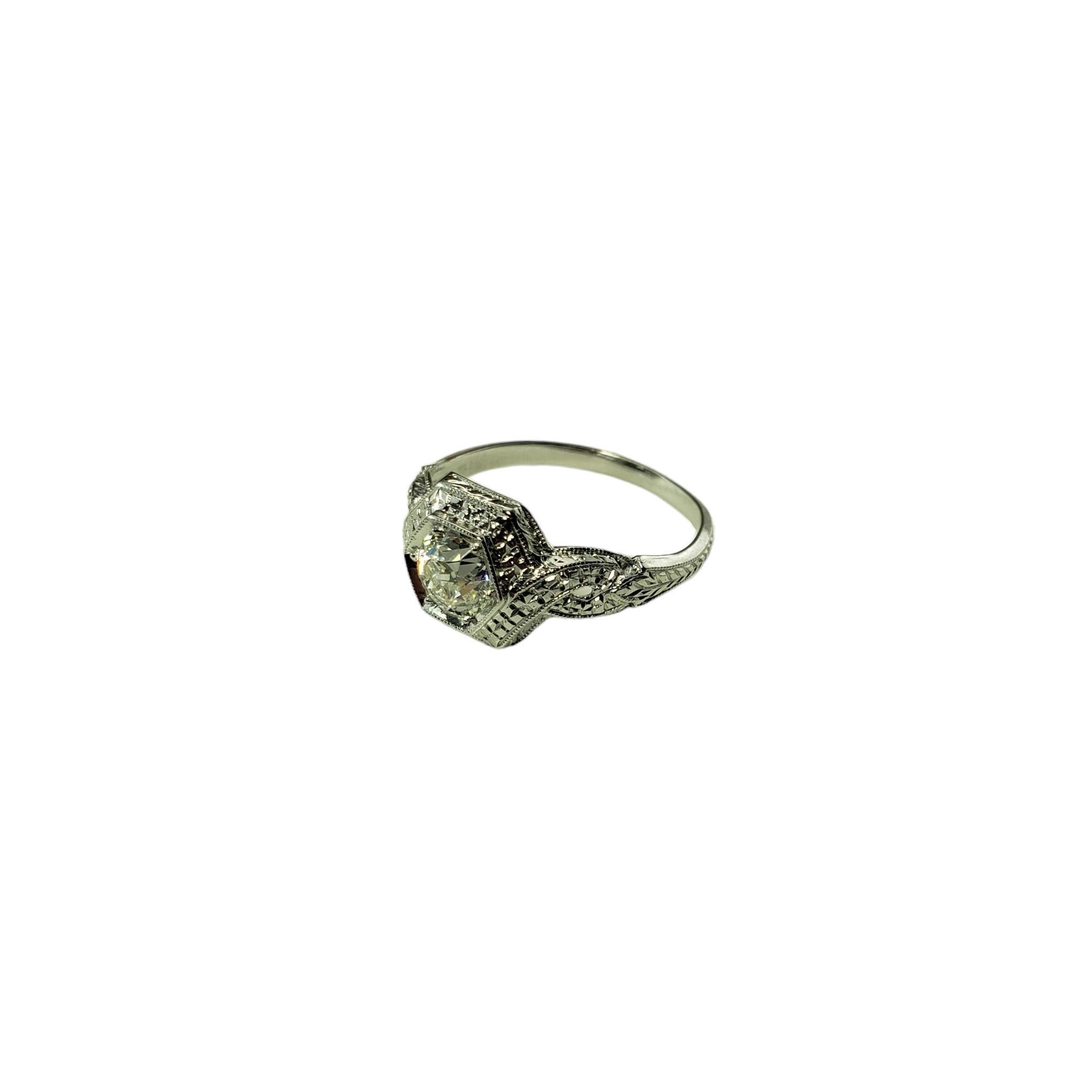 Platinum Diamond Ring Size 7 #15908 In Good Condition For Sale In Washington Depot, CT