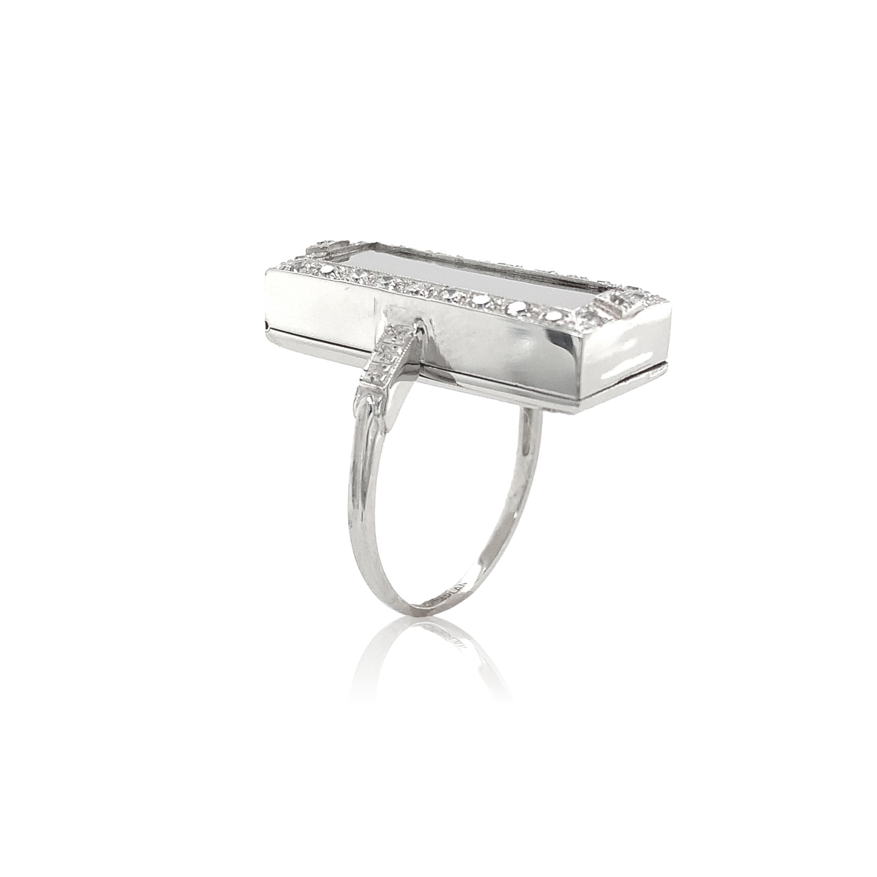 Taille ronde Bague en platine avec ouvertures compartimentées taille 6,75 en vente