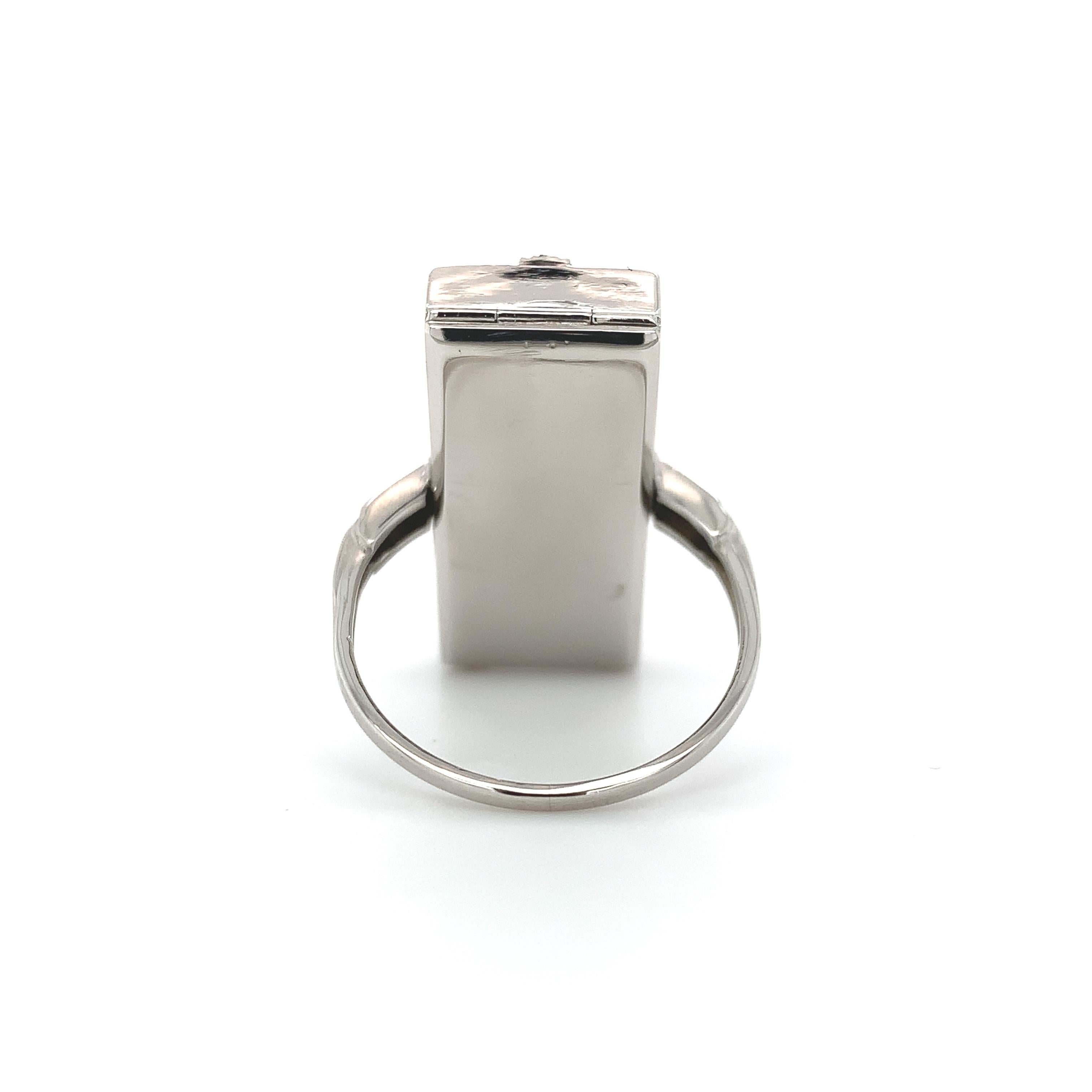 Bague en platine avec ouvertures compartimentées taille 6,75 Pour femmes en vente
