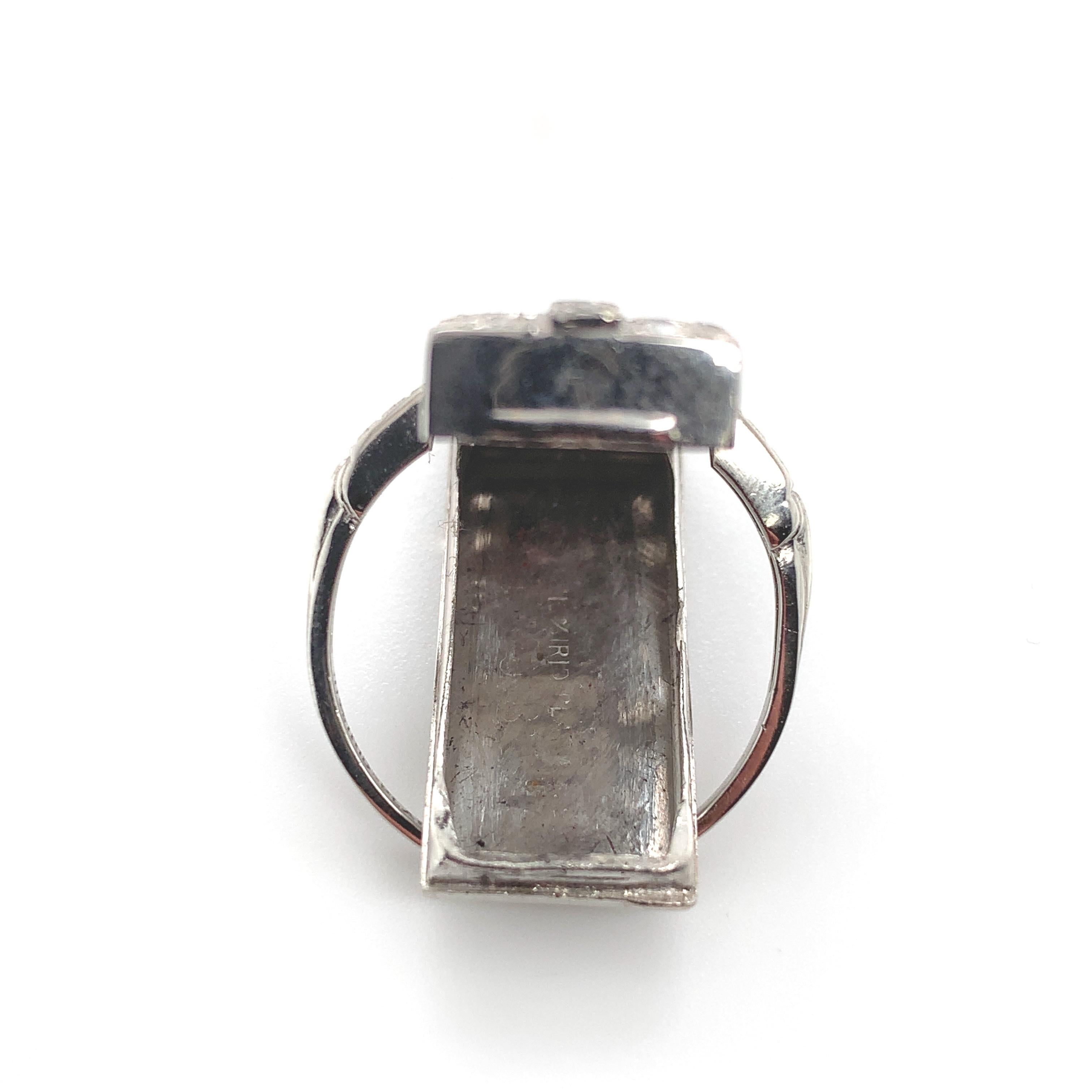 Bague en platine avec ouvertures compartimentées taille 6,75 en vente 2