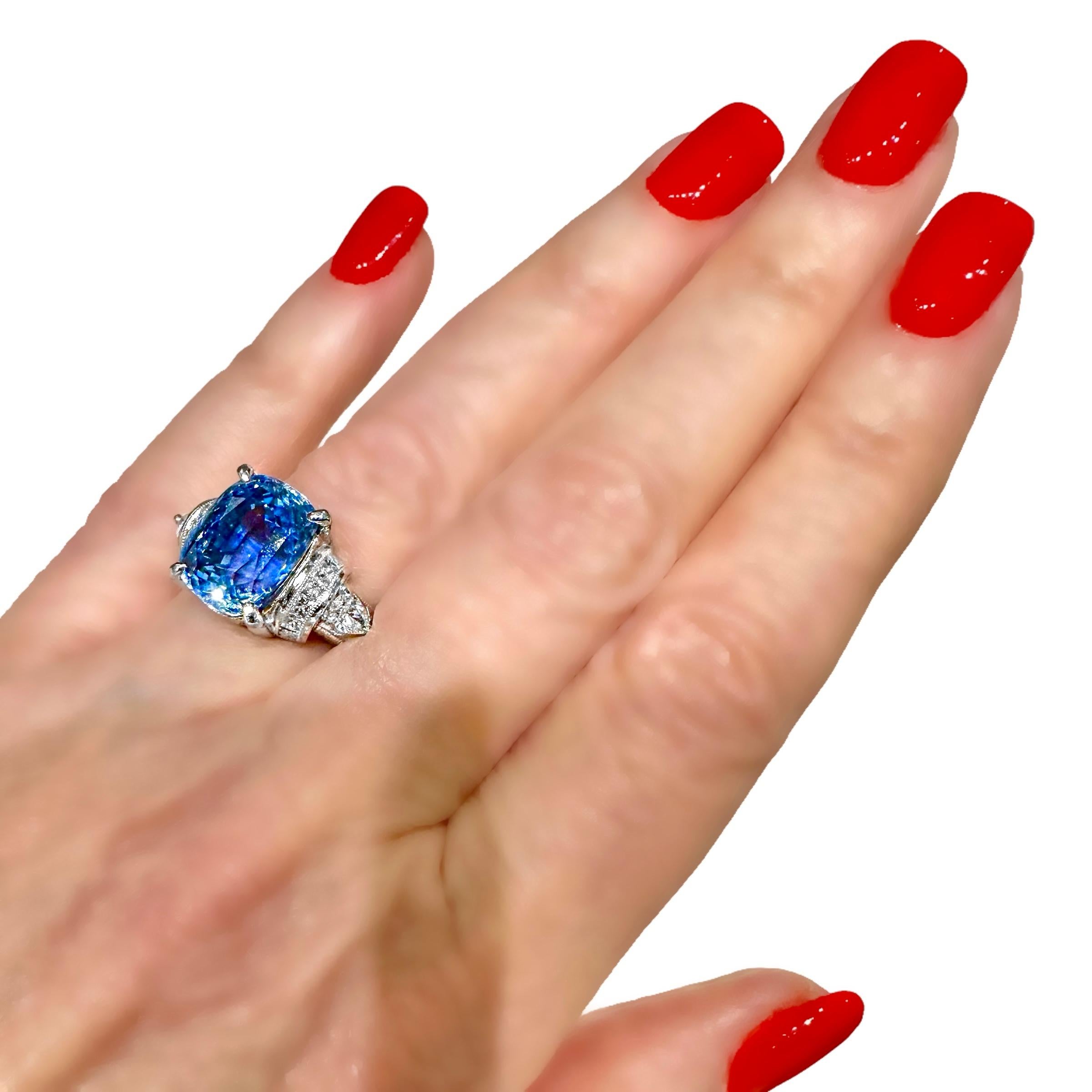 Platinum & Diamond Ring with Cornflower Blue 9.03ct Ceylon Sapphire No Heat For Sale 7