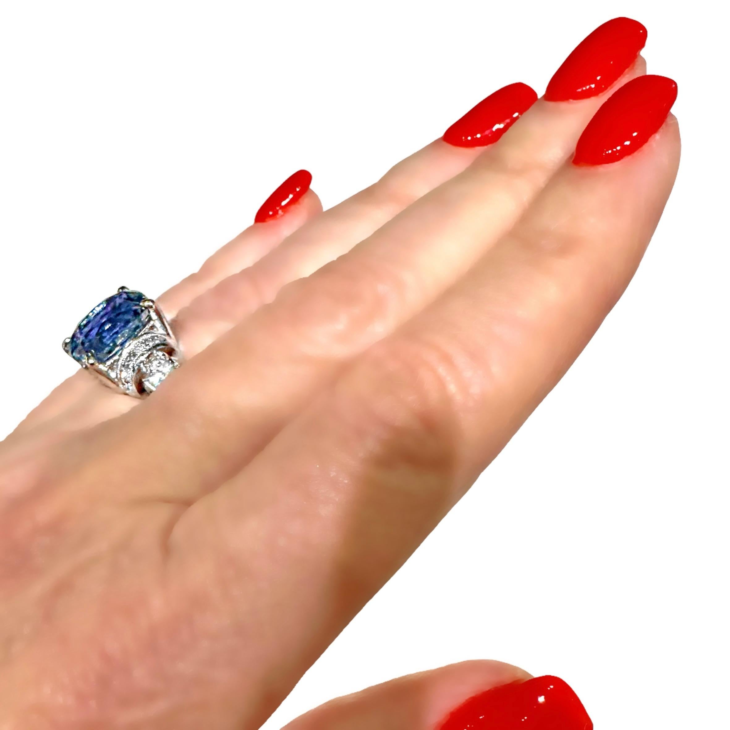 Platinum & Diamond Ring with Cornflower Blue 9.03ct Ceylon Sapphire No Heat For Sale 8