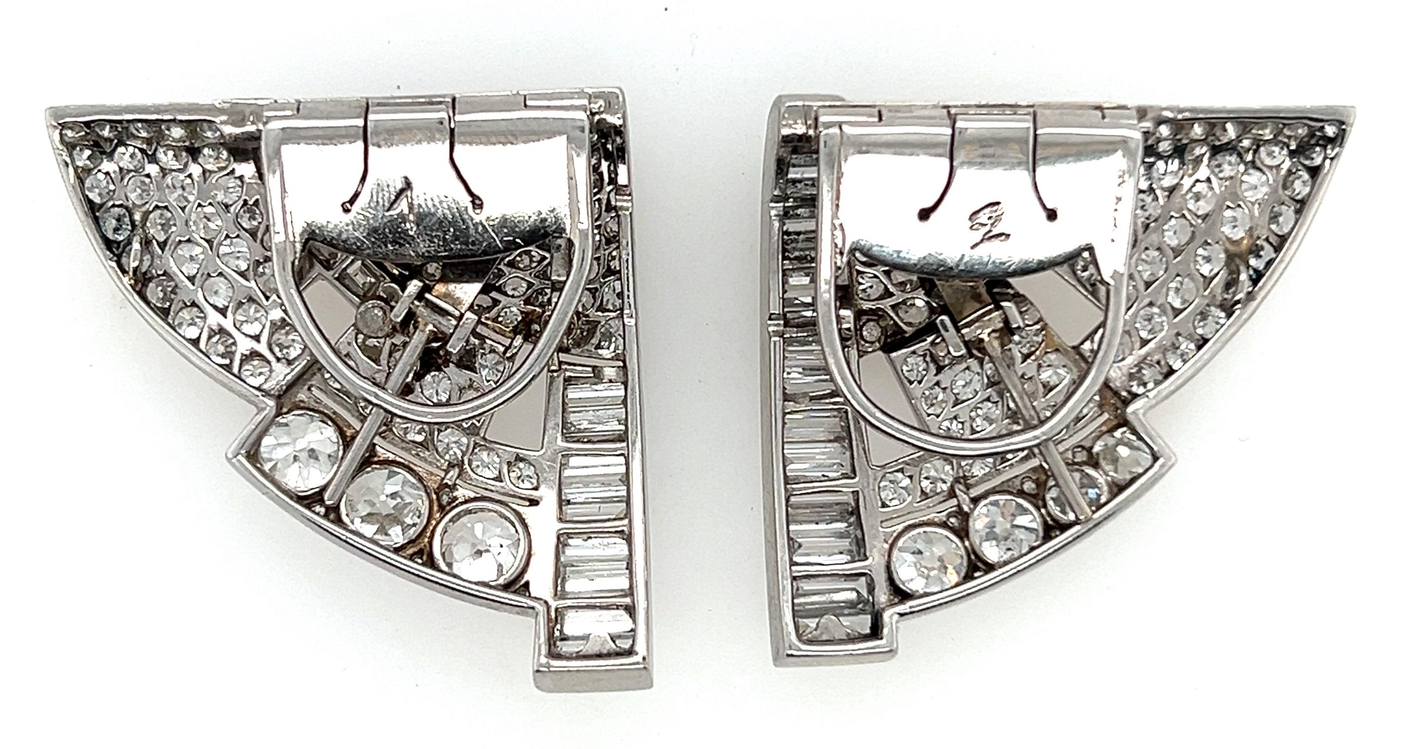 Platinum Diamond & Sapphire 1950s Convert. Pendant Dress Clips Earrings Brooch For Sale 5