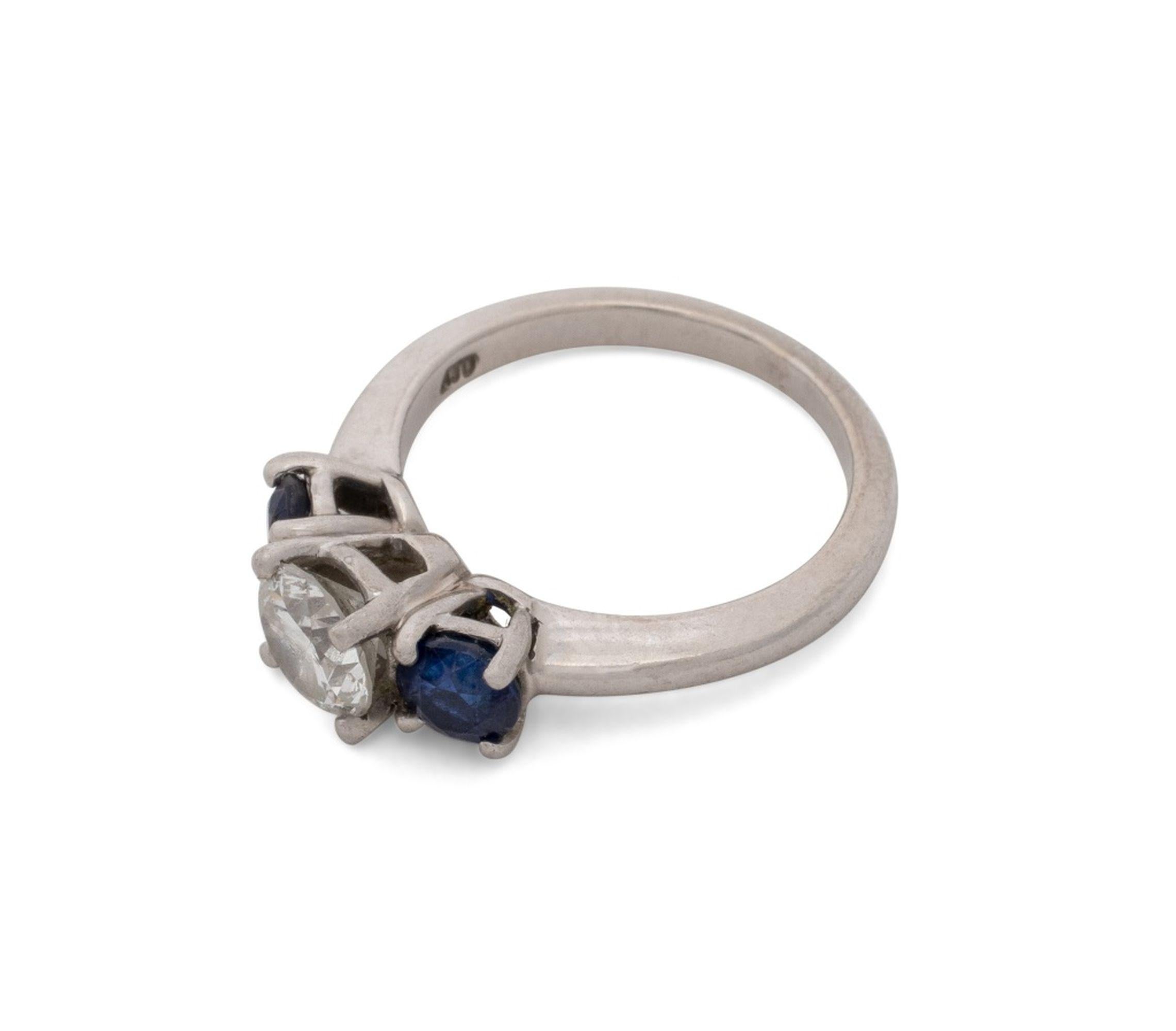 Platinum Diamond Sapphire 3-Stone Engagement Ring Pour femmes en vente