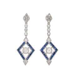 Ohrhänger aus Platin mit Diamanten und Saphiren im Deko-Stil