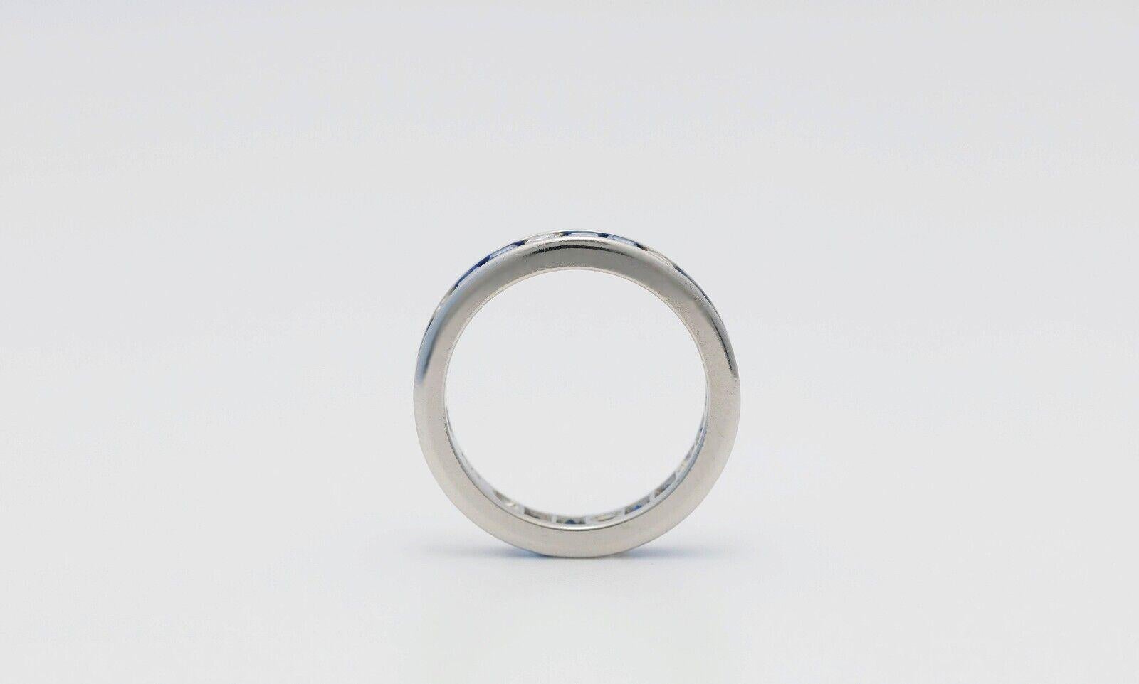 Art déco Bague en platine, diamants et saphirs, taille 6,5 - 4,7 g en vente