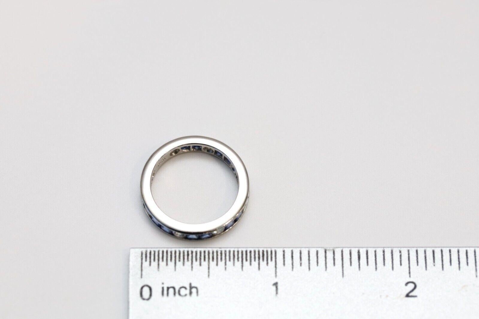 Bague en platine, diamants et saphirs, taille 6,5 - 4,7 g Bon état - En vente à Providence, RI