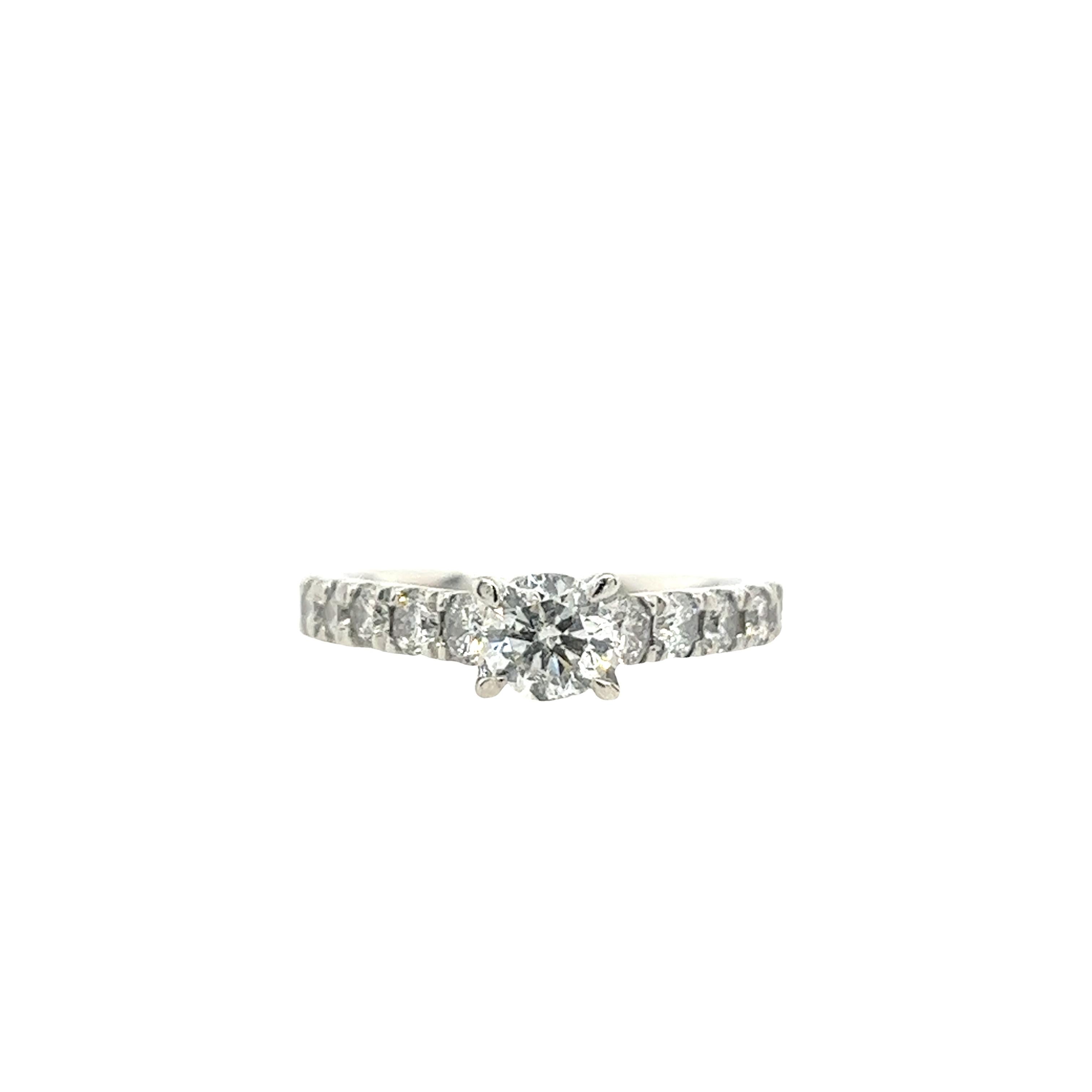 Round Cut Platinum Diamond Solitaire Ring Set With 0.40ct Round Diamond & 0.62ct On Sides For Sale