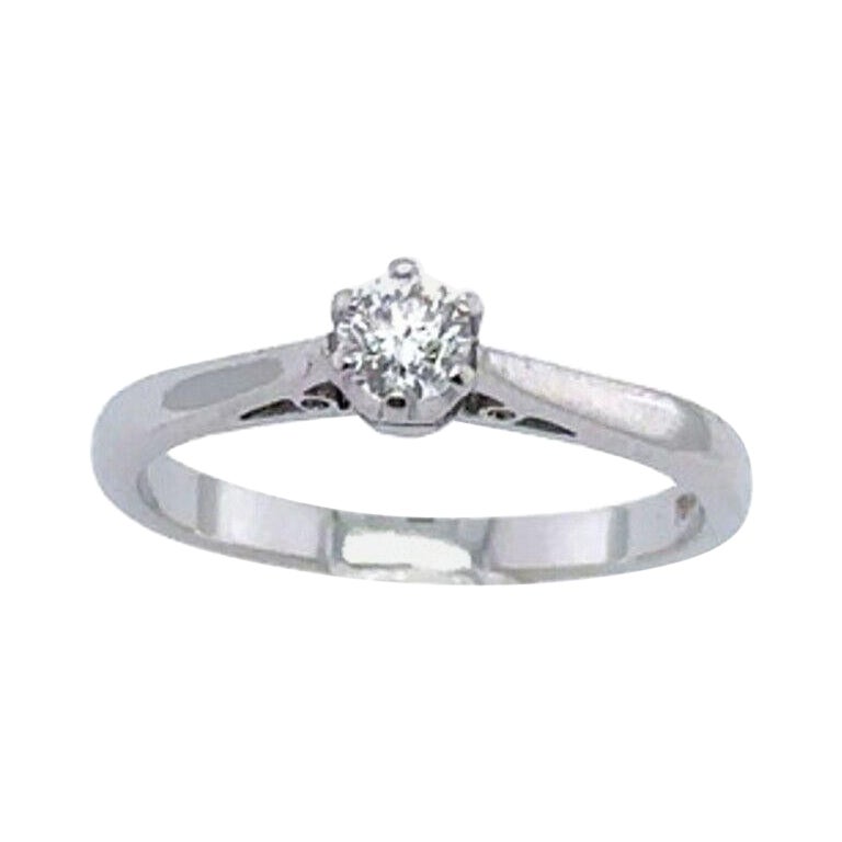 Bague solitaire en platine avec diamant rond taillé en brillant en vente