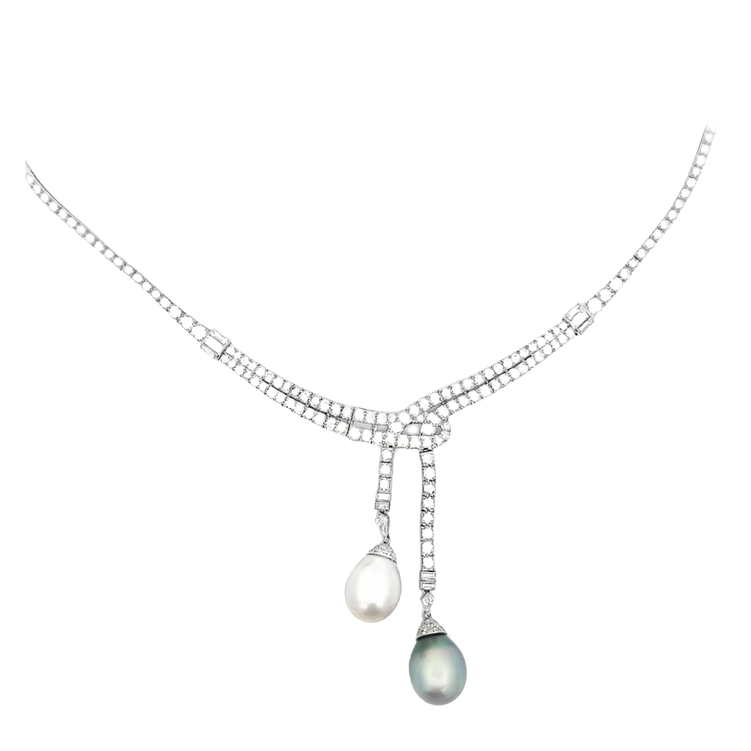 Platinum, Diamond 
South Sea Pearl Necklace im Angebot