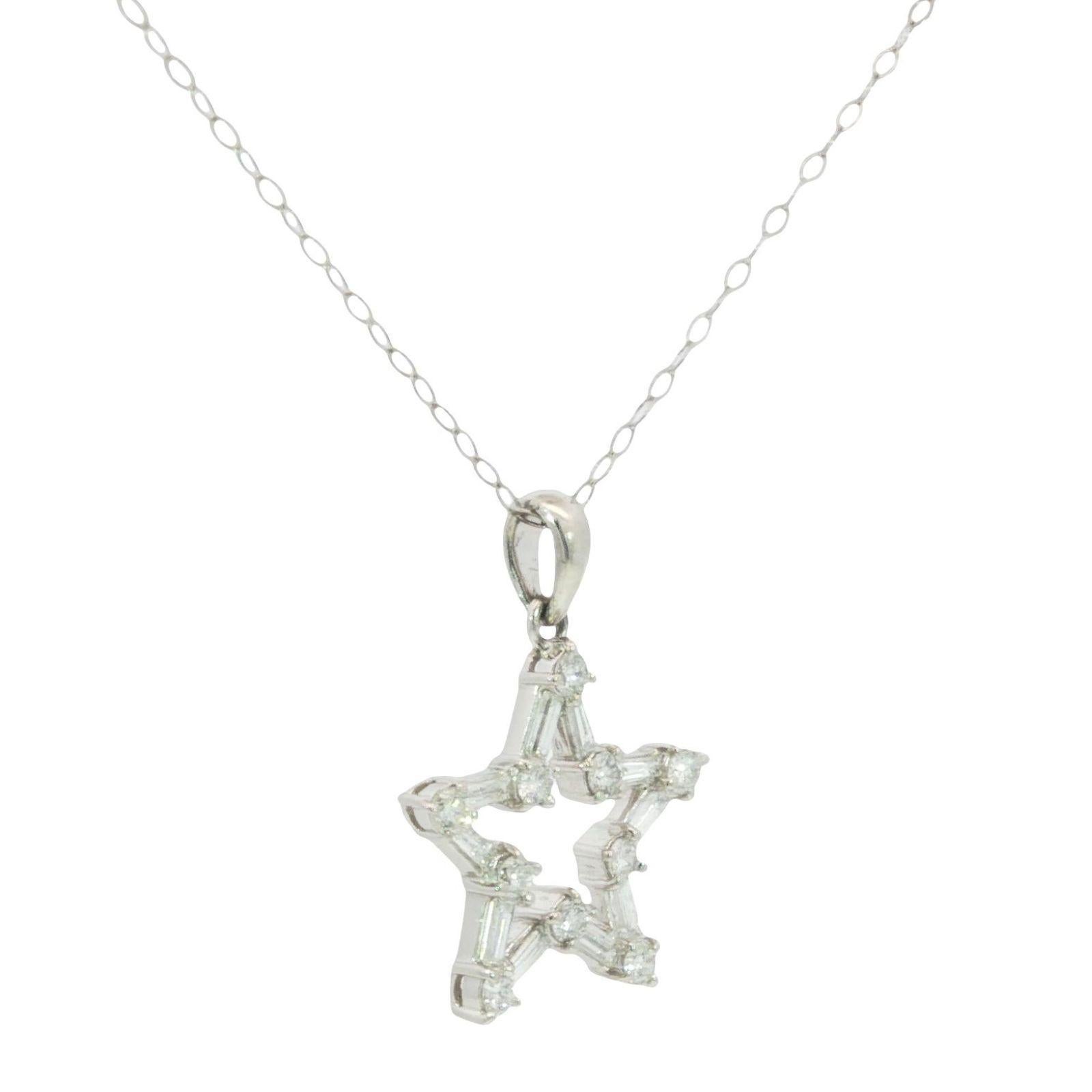 Ciondolo a stella in platino con diamanti 18 carati Taglio a baguette e diamanti rotondi ~.75ctw in vendita 3