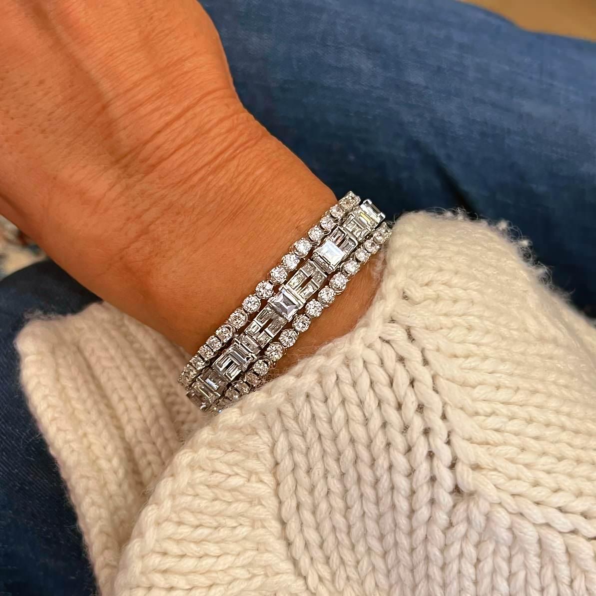 Pulsera recta de diamantes en platino 20,80 quilates en Bueno estado para la venta en New York, NY
