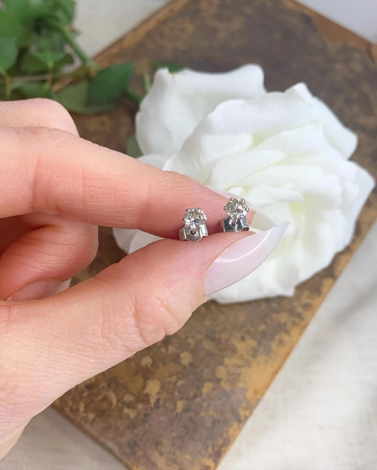Women's or Men's Platinum Diamond Stud Earrings For Sale