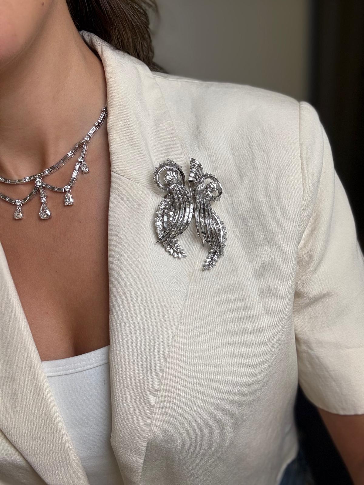 Platinum Diamond Swirl Brooch Convertible Clip en vente 1