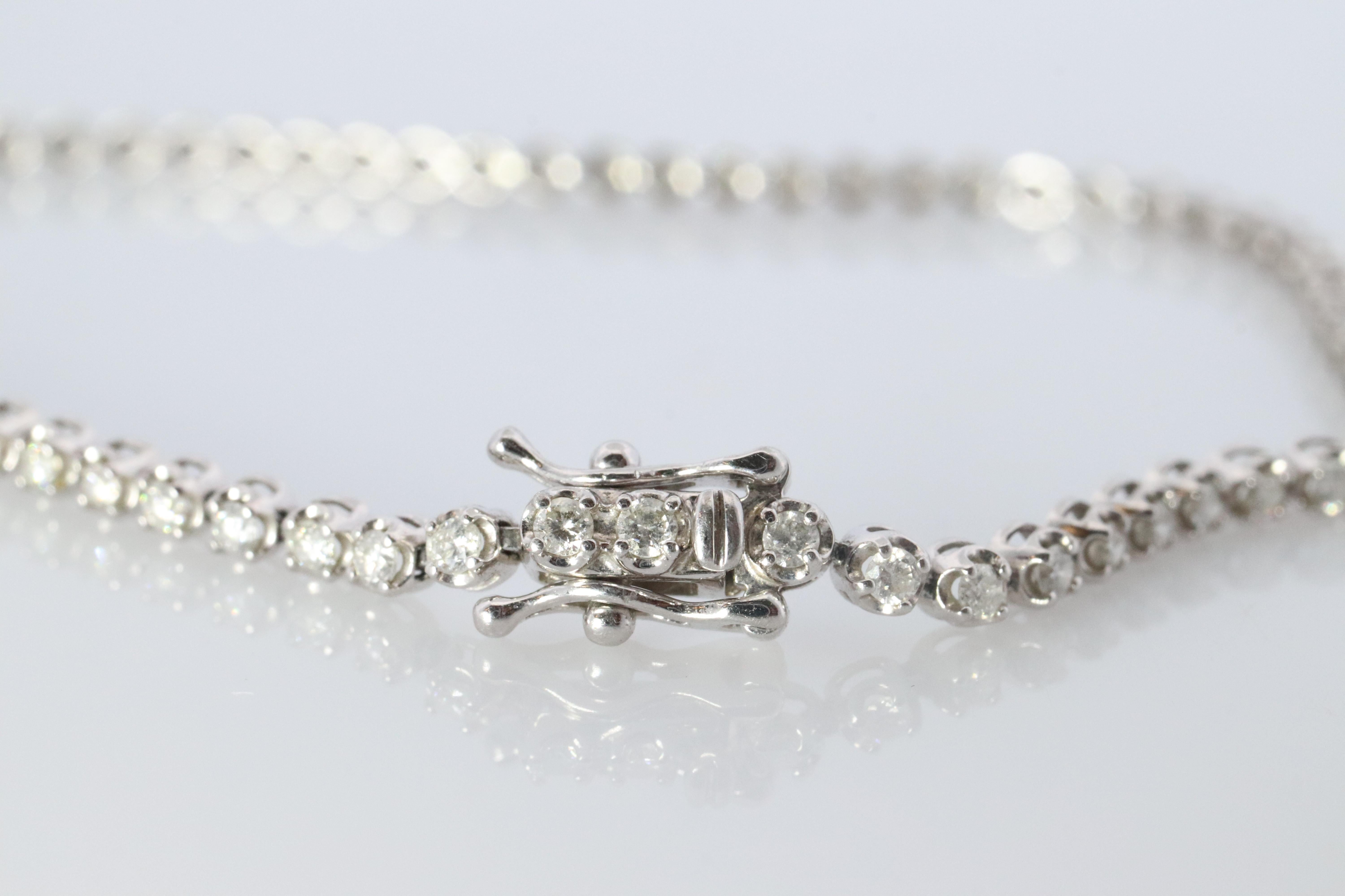 Platin-Diamant-Tennisarmband. PT850 rundes Diamant-Tennisarmband. 1CTW Damen im Angebot
