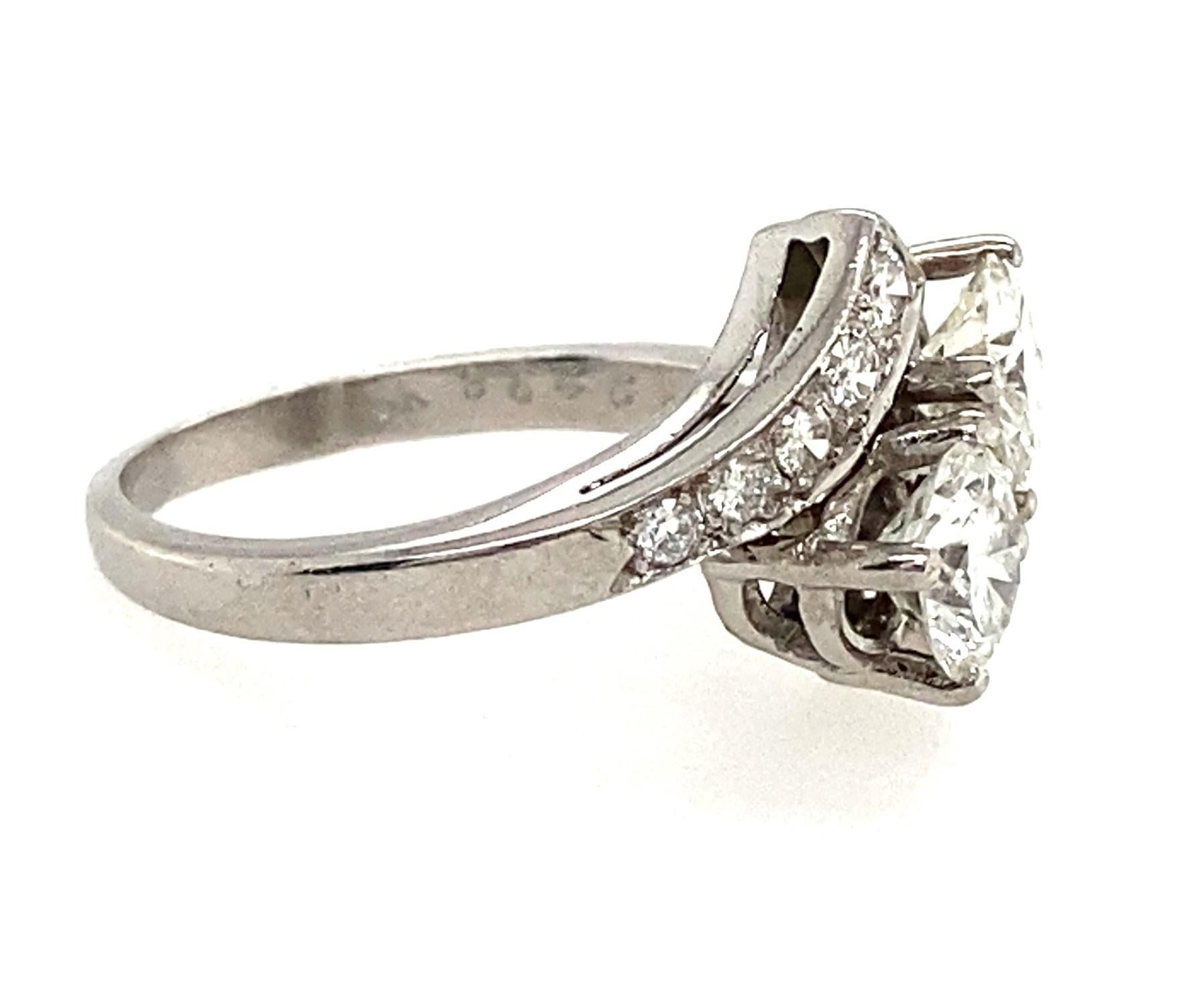 Platin Diamant Toi Et Moi 1950er Verlobungsring im Zustand „Gut“ im Angebot in Towson, MD