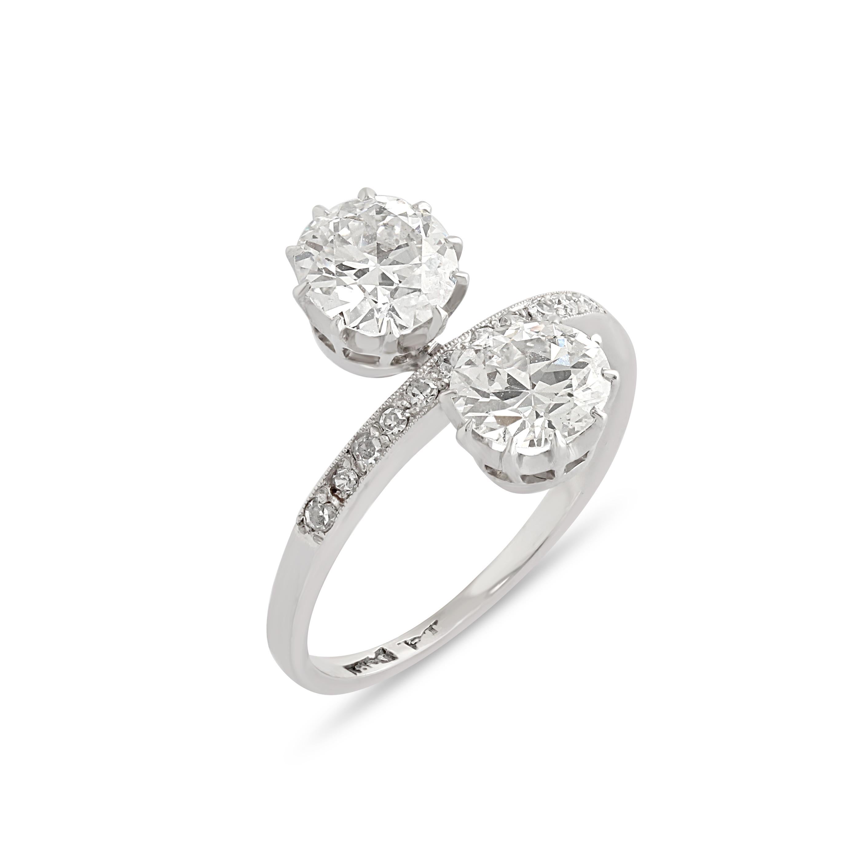Round Cut Platinum & Diamond Toi Et Moi Engagement Ring For Sale