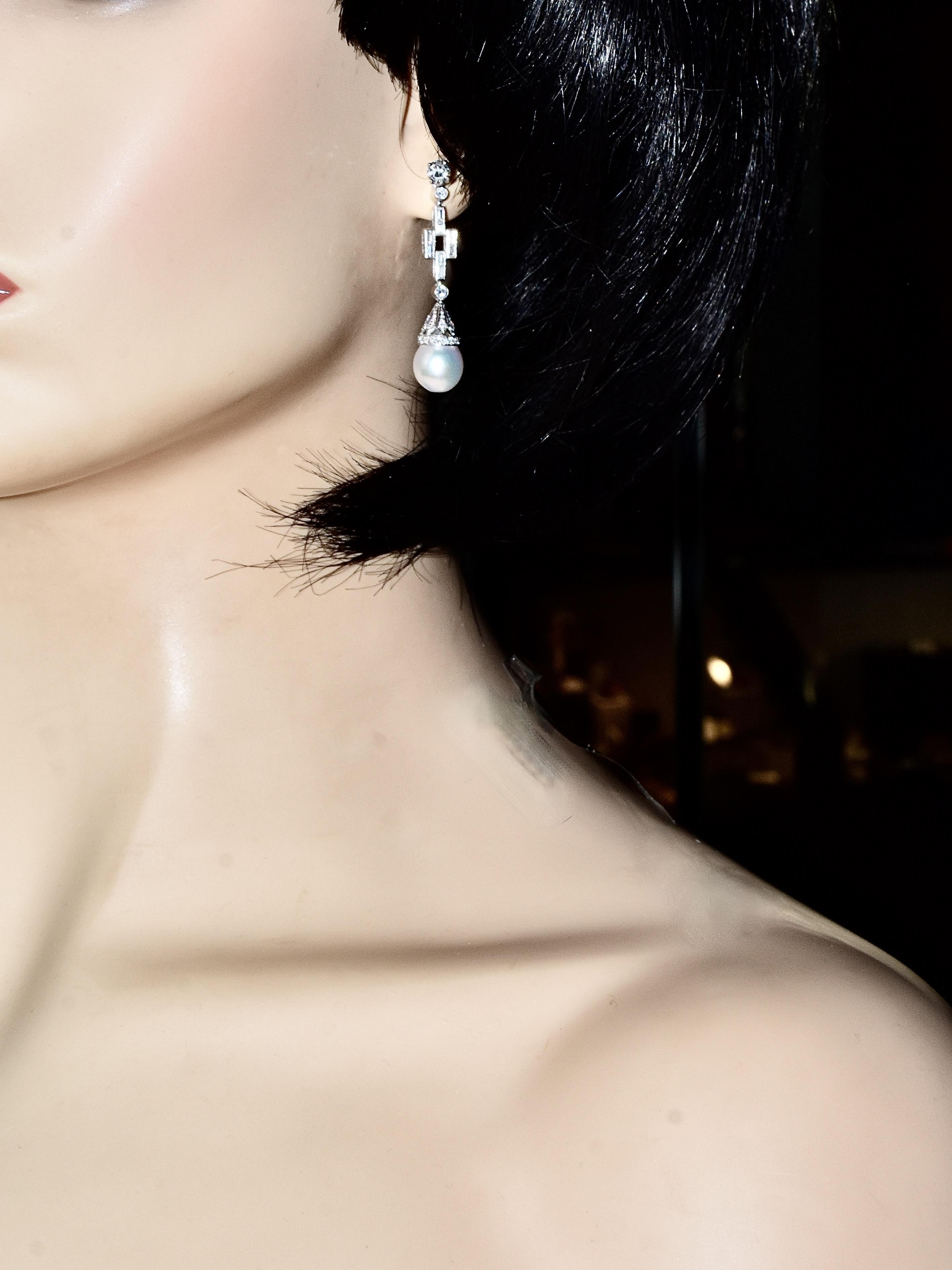 Platinum & Diamond Vintage Earrings Pendant  Style with Fine Diamonds & Pearls For Sale 2