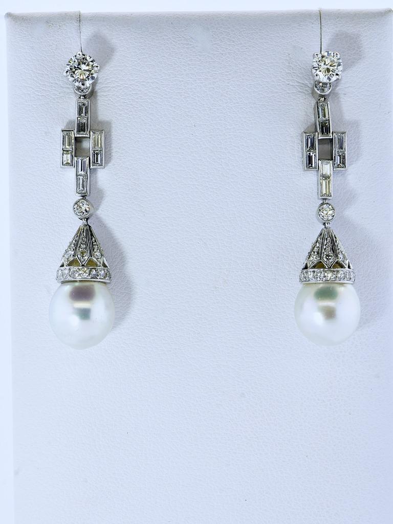 Contemporary Platinum & Diamond Vintage Earrings Pendant  Style with Fine Diamonds & Pearls For Sale