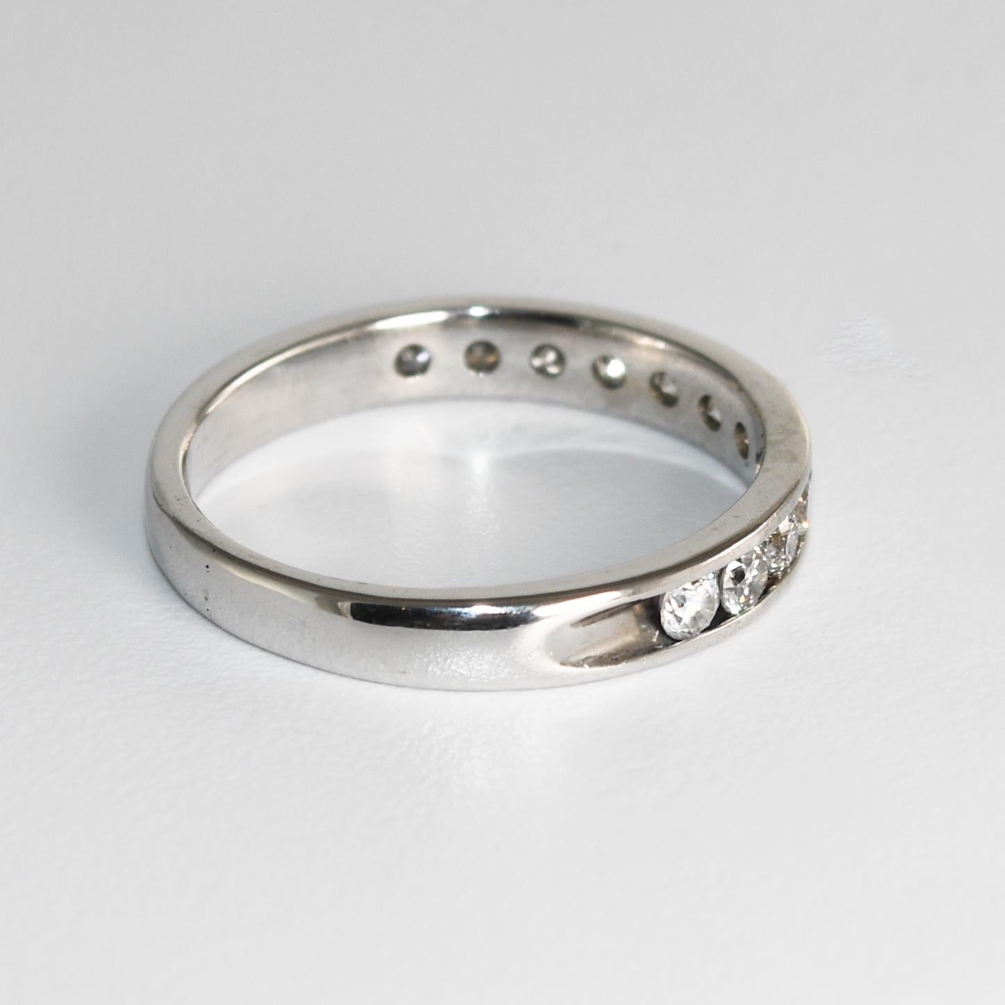 Platinum Diamond Wedding Band 0.33ct In Excellent Condition For Sale In Laguna Beach, CA
