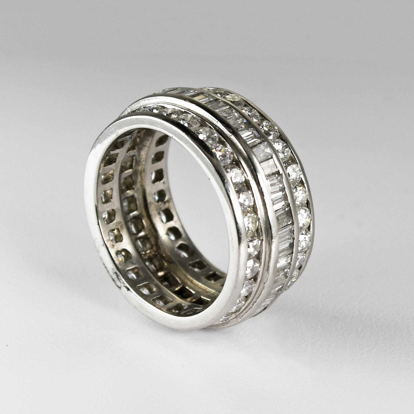 Baguette Cut Platinum Diamond Wedding Band 2.50ct For Sale