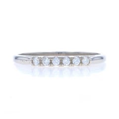 Alliance en platine avec diamants - Bague à six pierres rondes et brillantes de 0,12ctw