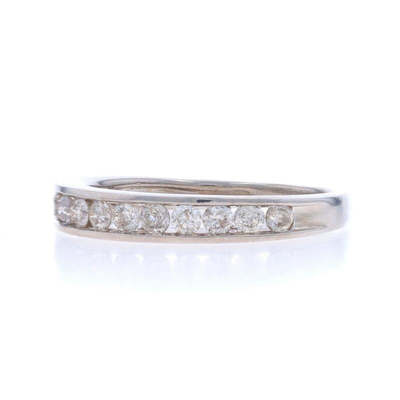 Alliance en platine avec diamant - Bague ronde brillante .50ctw Channel Set Ring Excellent état - En vente à Greensboro, NC