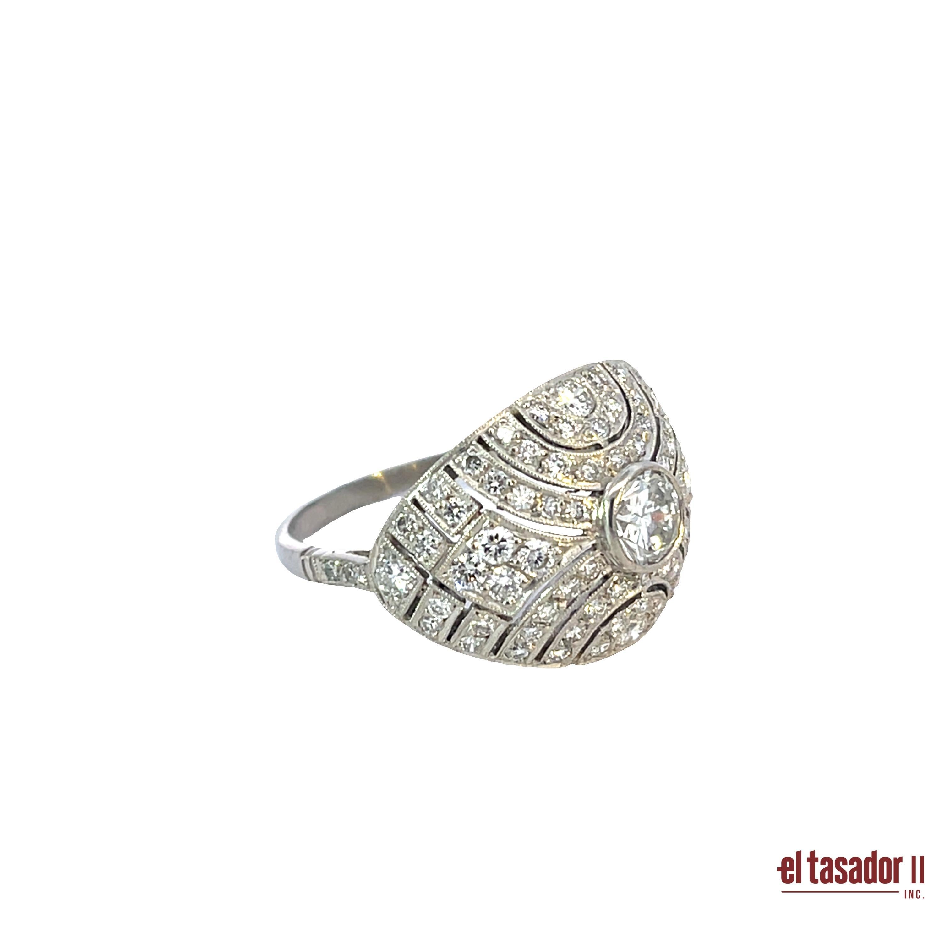 Platin-Kuppelring mit 1,70 Karat Diamanten - Art Deco Revival (Art déco) im Angebot