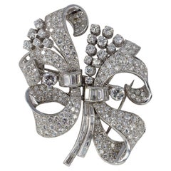 Broche à clip convertible à double ruban en platine
