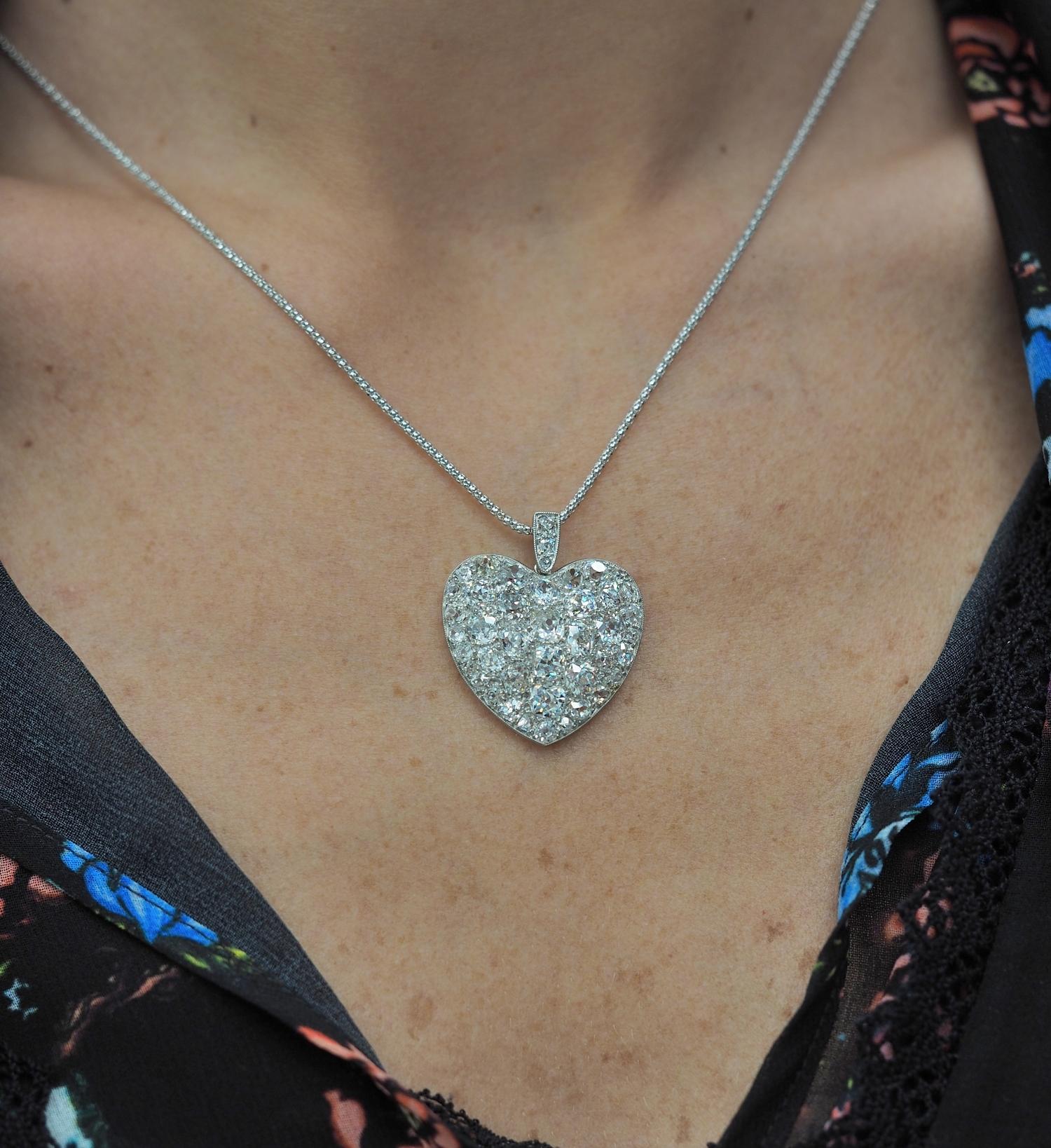 Platinum Edwardian 6.0 Carat Mine Cut Diamond Rare Sentimental Heart Necklace 3