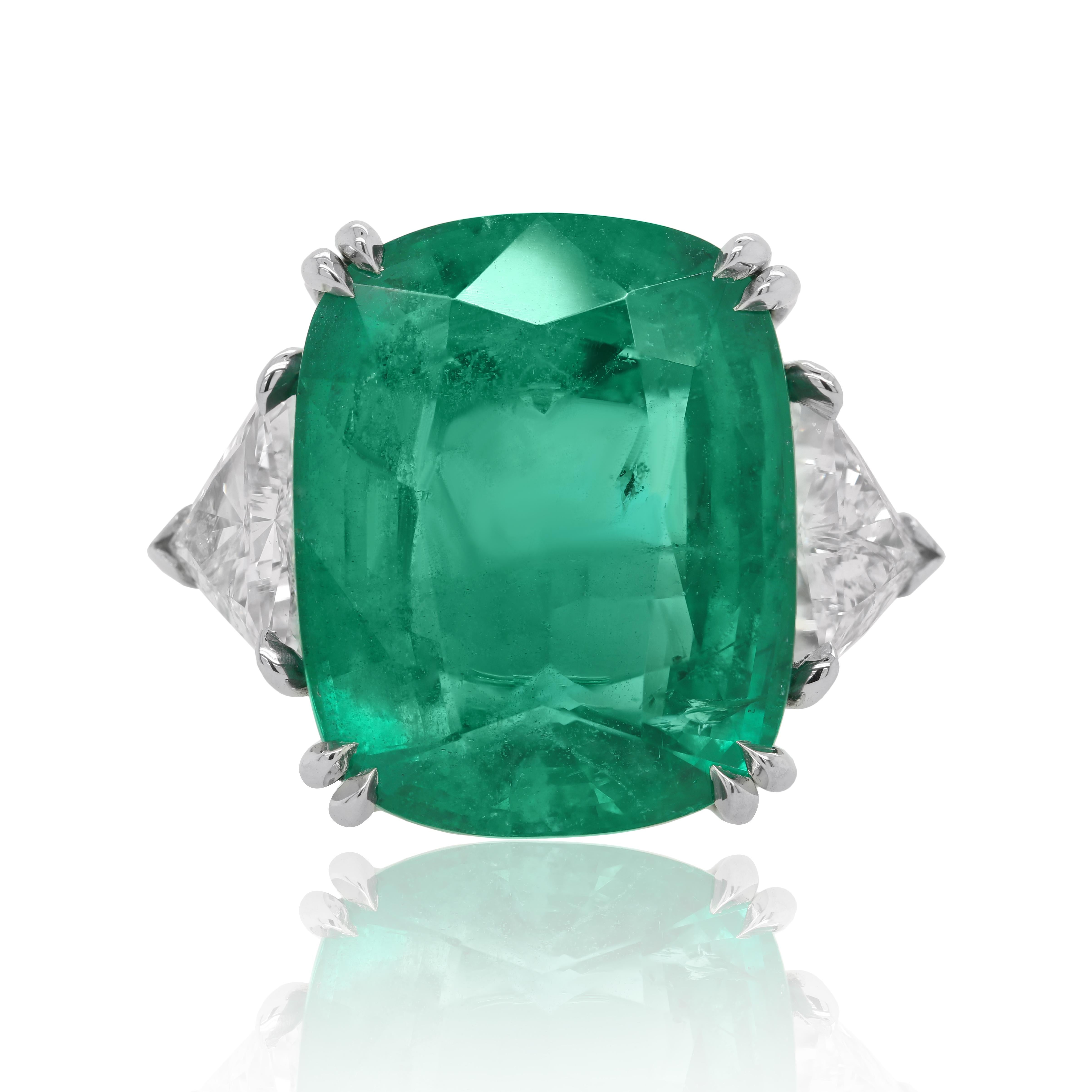 Emerald Cut Platinum Emerald 15.85 Carat Ring with GIA Certified Stone For Sale