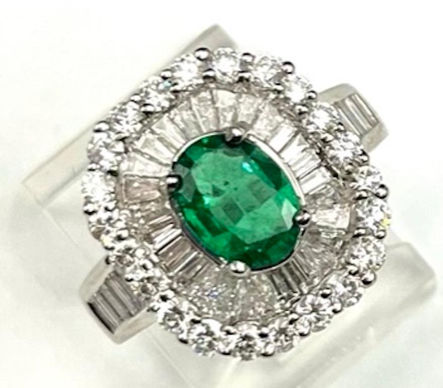 Platinum Emerald And Diamond Ballerina Ring In New Condition For Sale In San Diego, CA