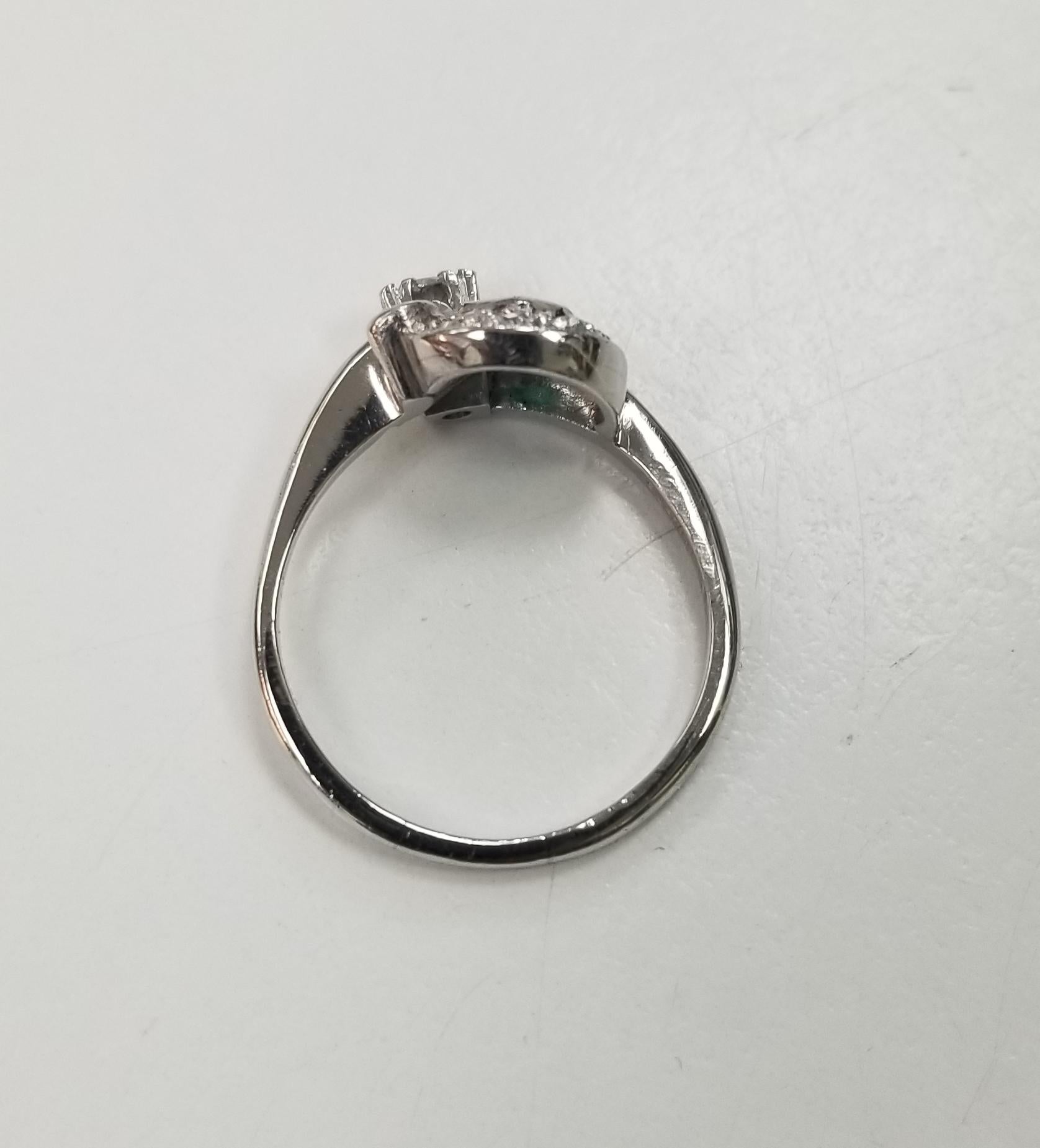 Round Cut Platinum Emerald and Diamond Ring For Sale