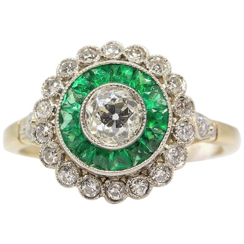 Platinum Emerald and Diamond Ring For Sale