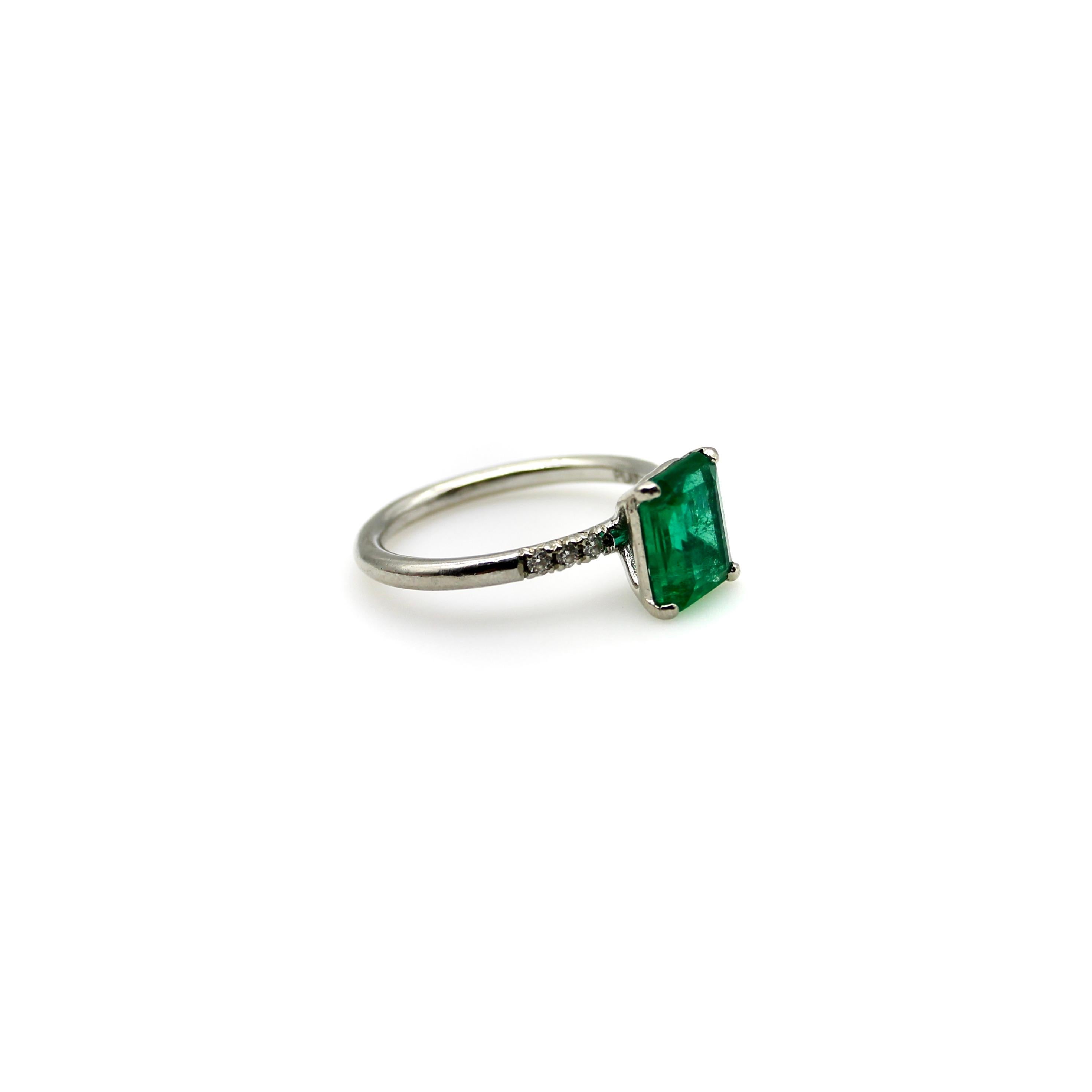 Women's or Men's Platinum Emerald and Diamond Solitaire Ring For Sale