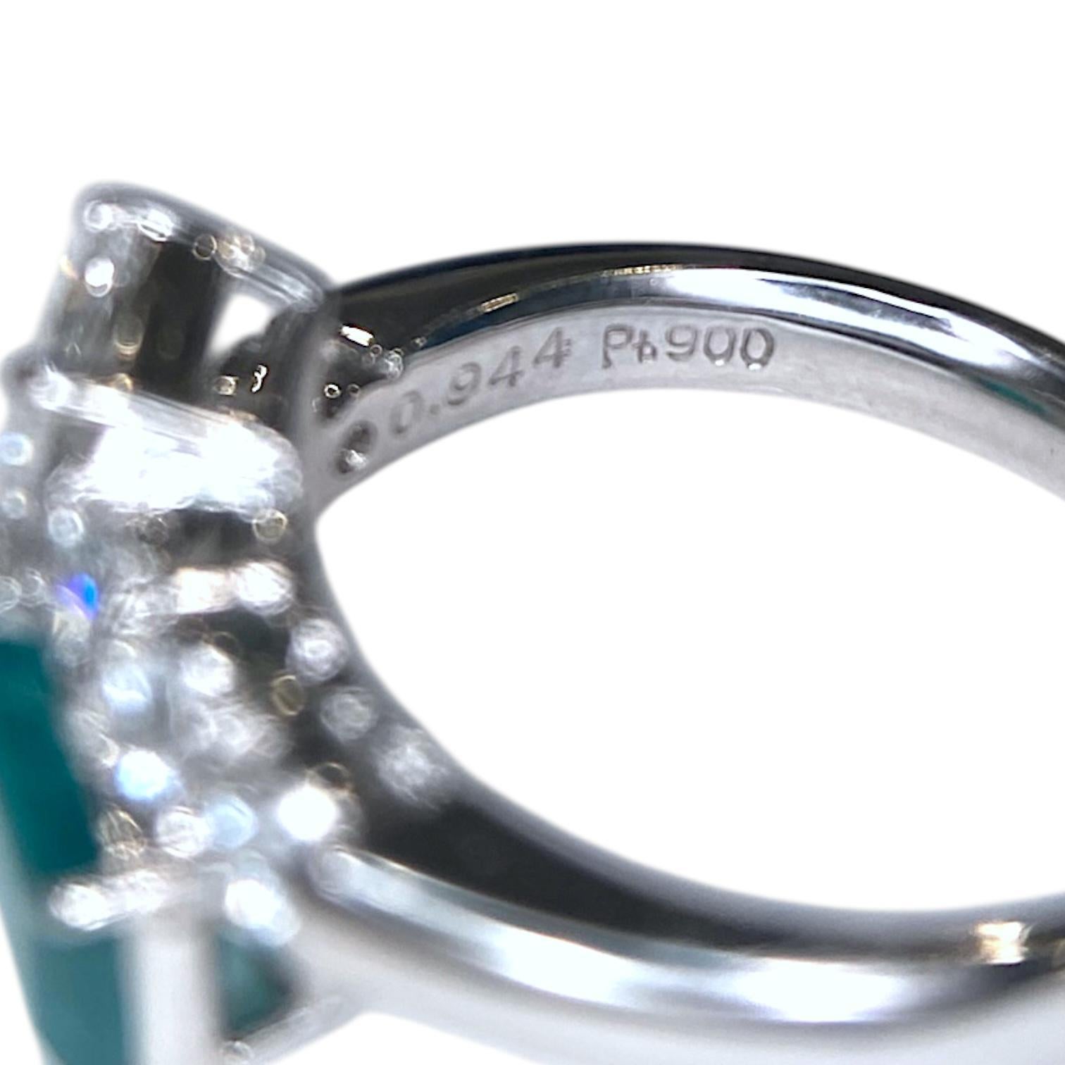 Platinum Emerald and Diamond Toi et Moi Ring in vendita 2
